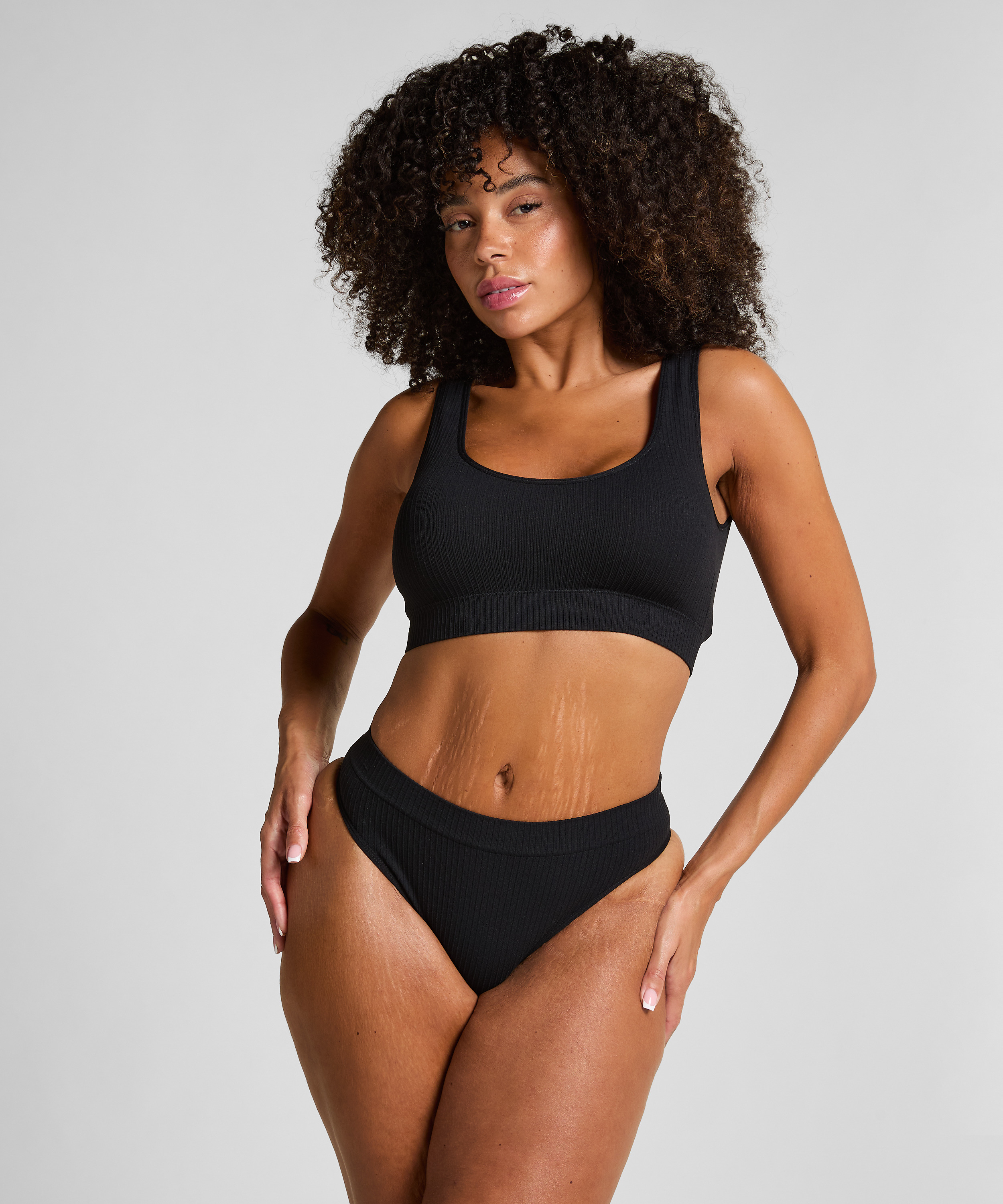 Brazilian-trosa Dianne, Svart, main