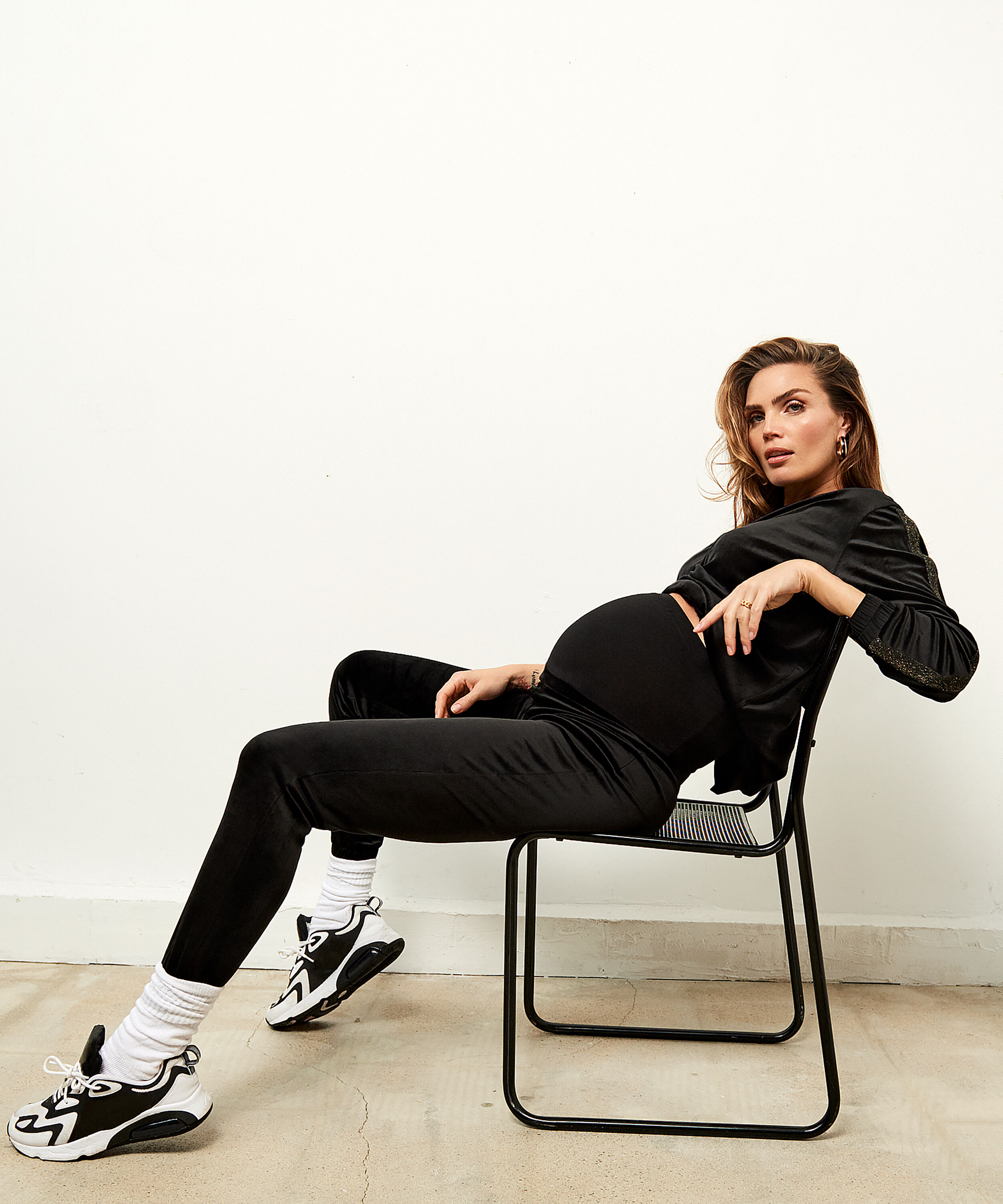 Sammetsskimmer-mammajoggingbyxor, Svart