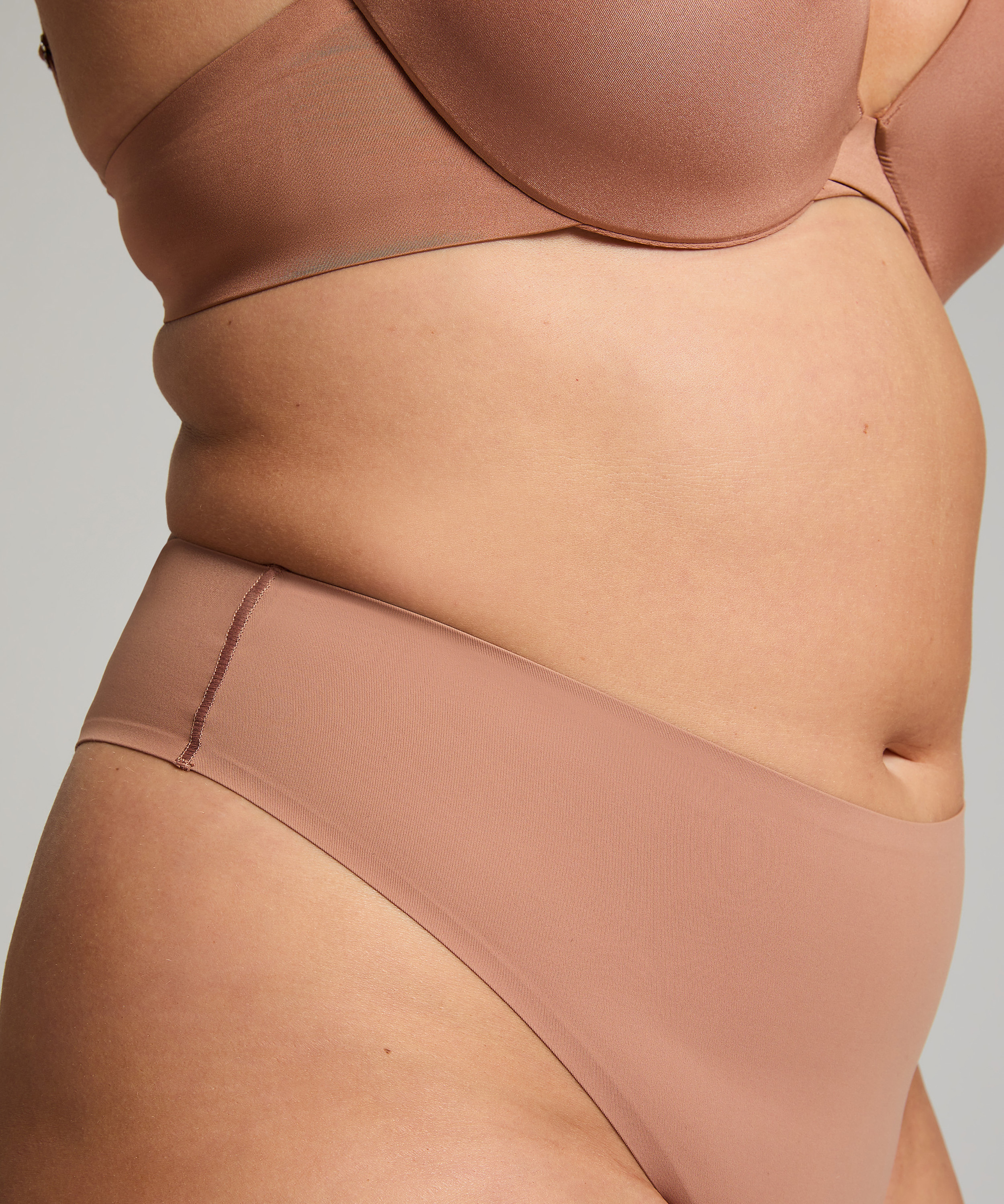 Stringtrosa Smooth, Brun, main