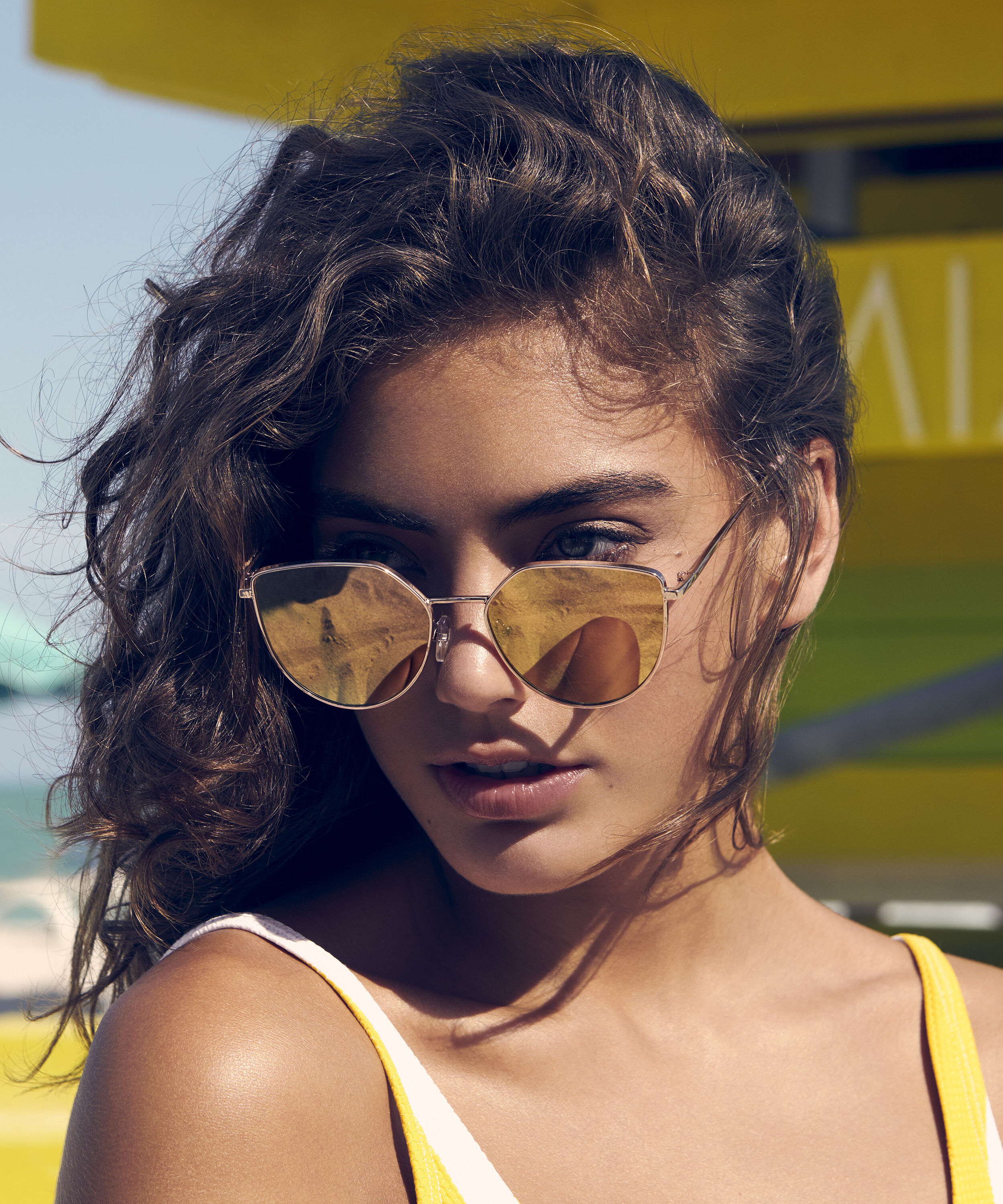 Solglas&ouml;gon, Rosa