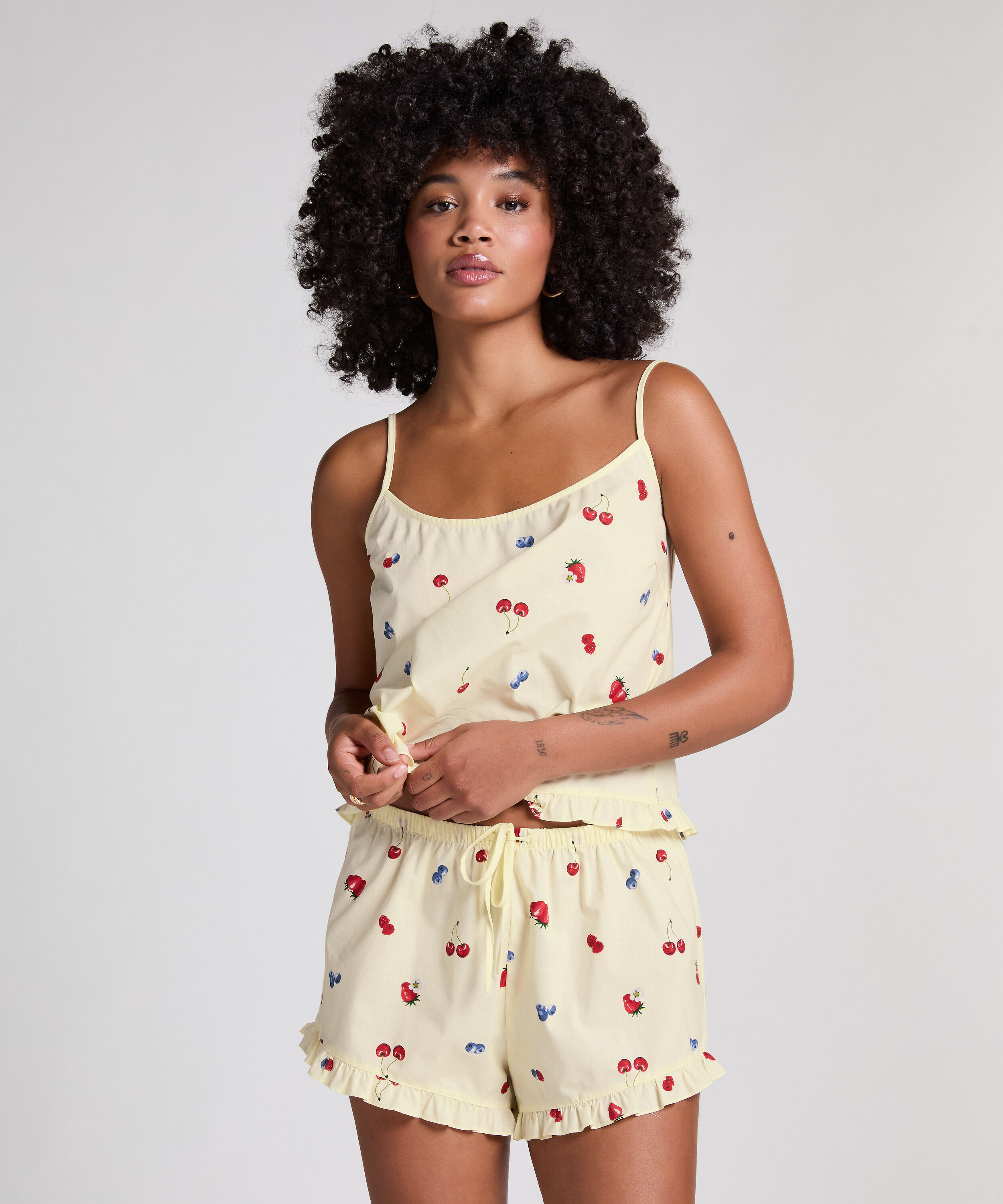 V&auml;vda shorts, Gul