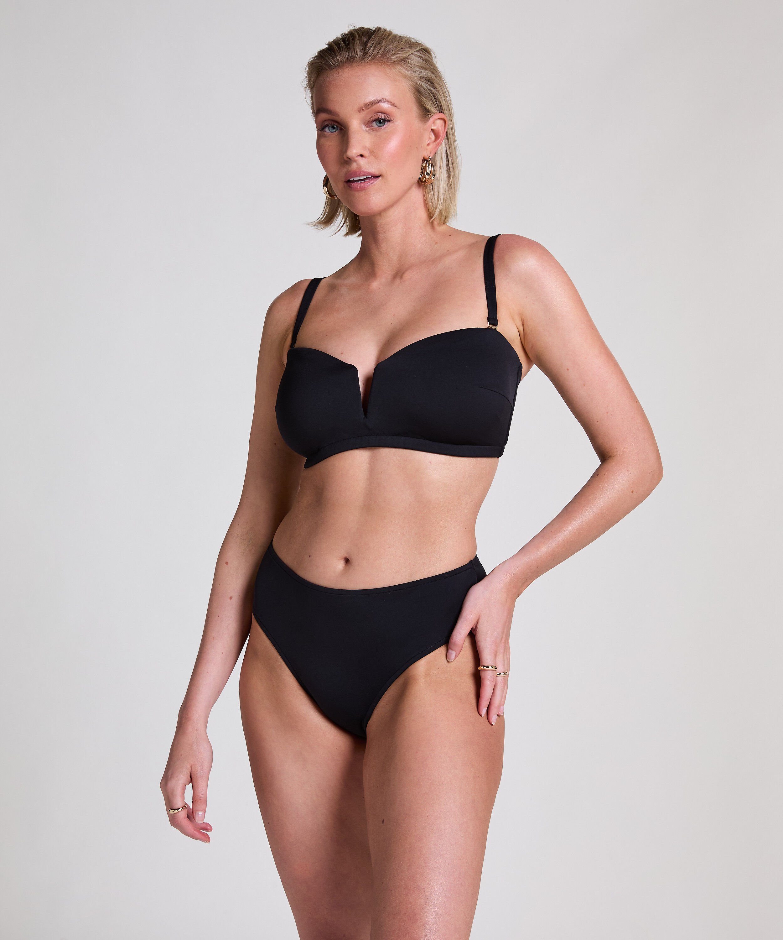 Bandeau bikini&ouml;verdel i neopren, Svart