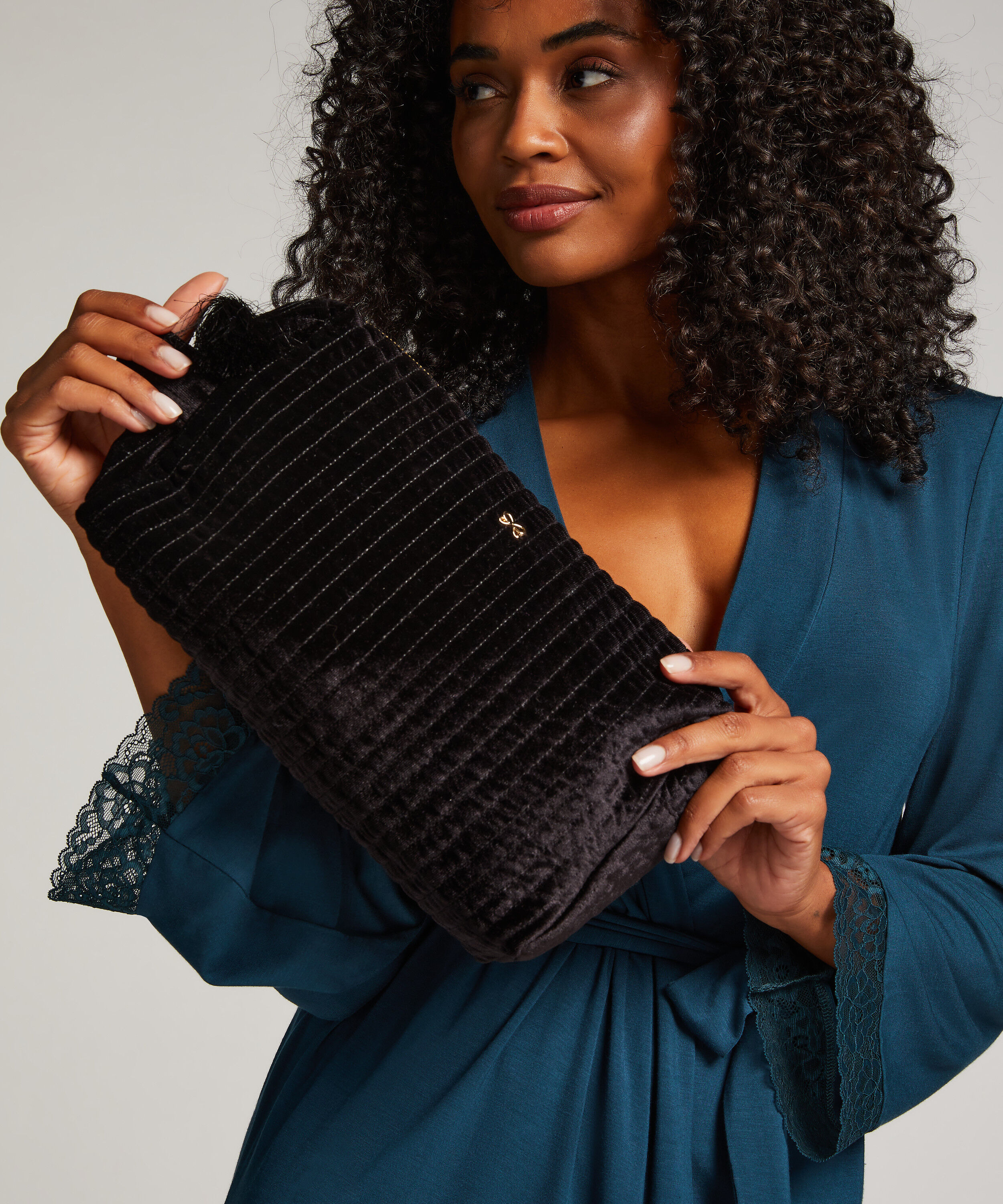 Sminkv&auml;ska, Svart