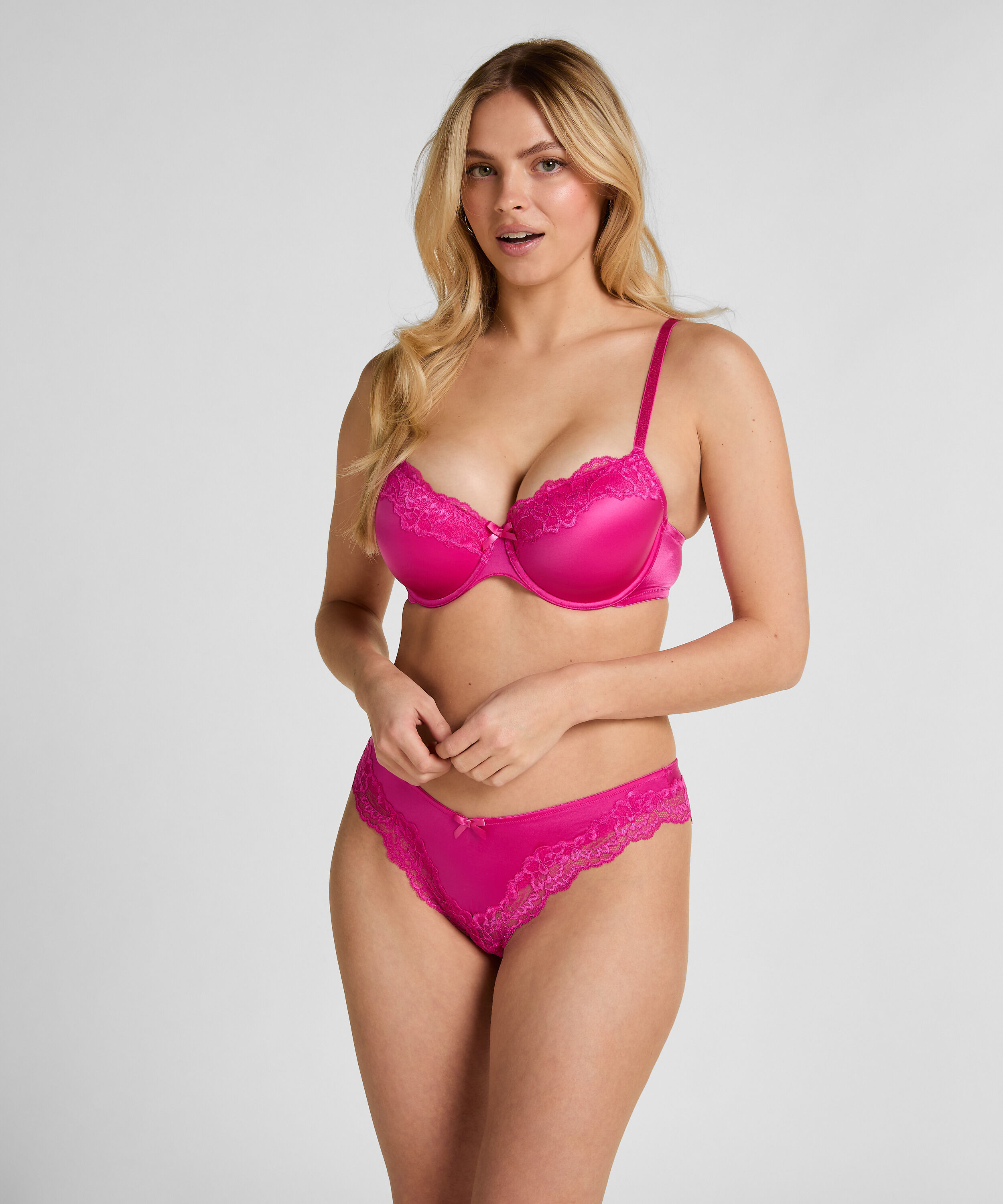 Formpressad bygel-bh Lace & Shine