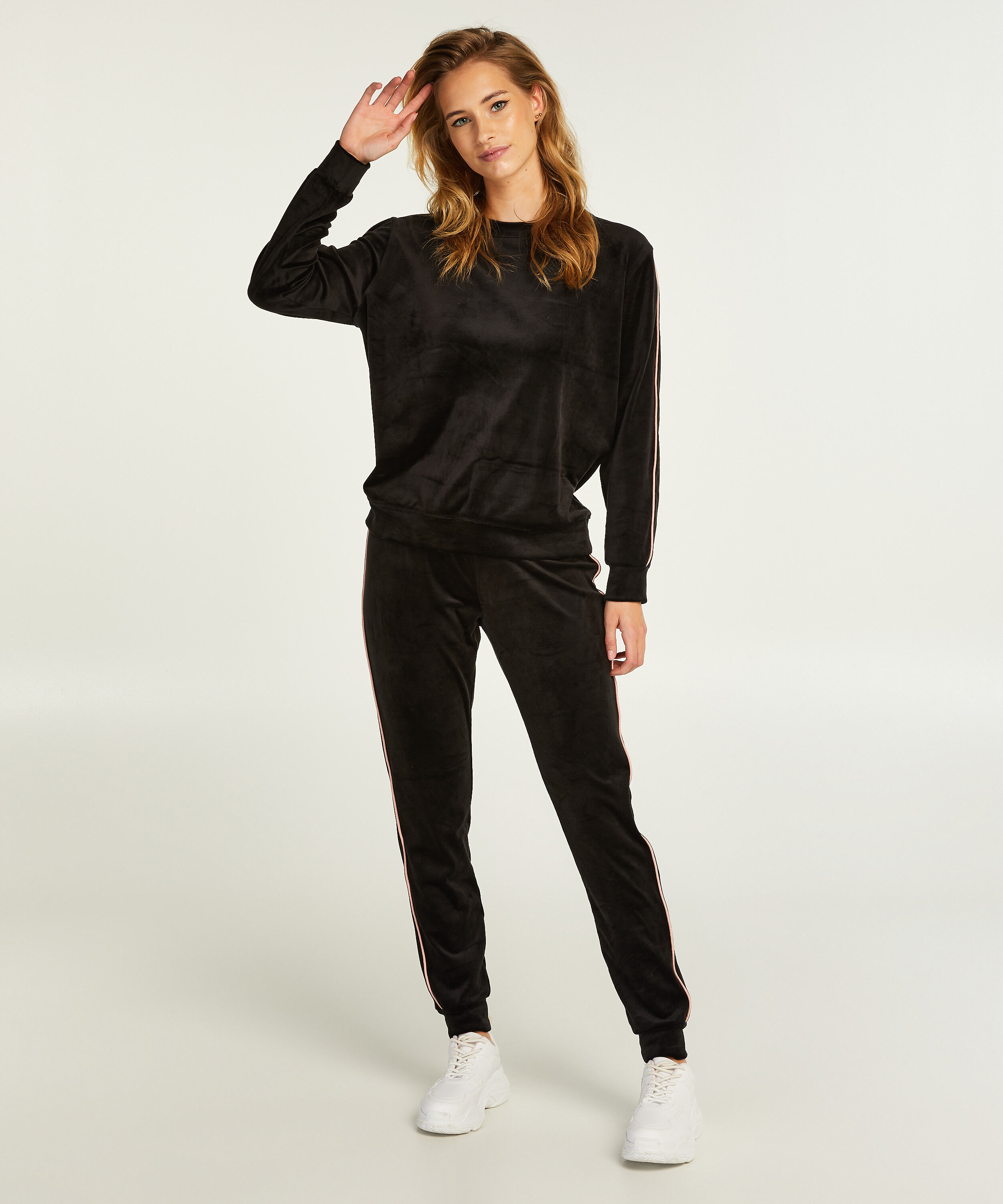 Joggingbyxor i velour, Svart