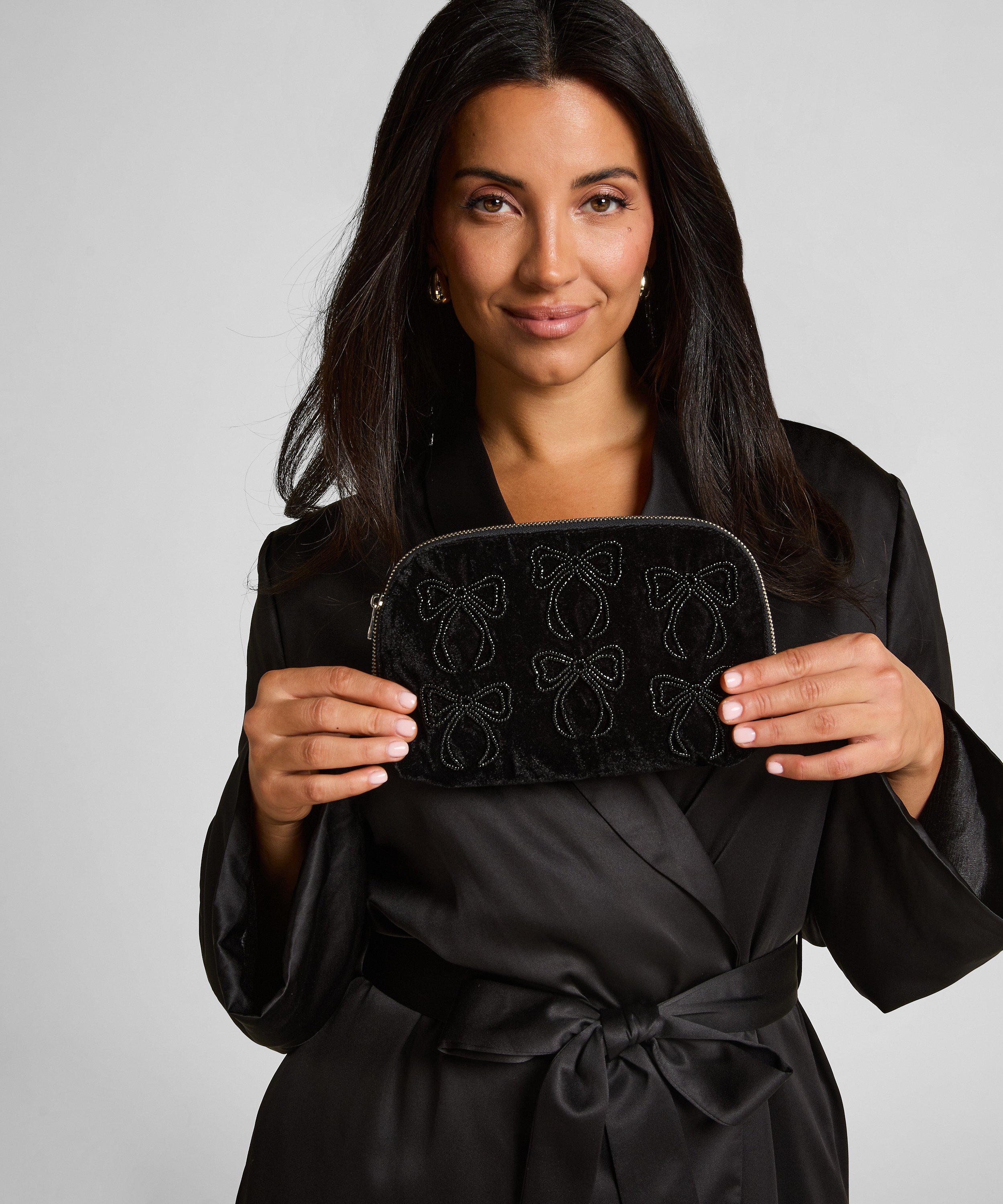 Sminkväska med rosetter, Svart, main