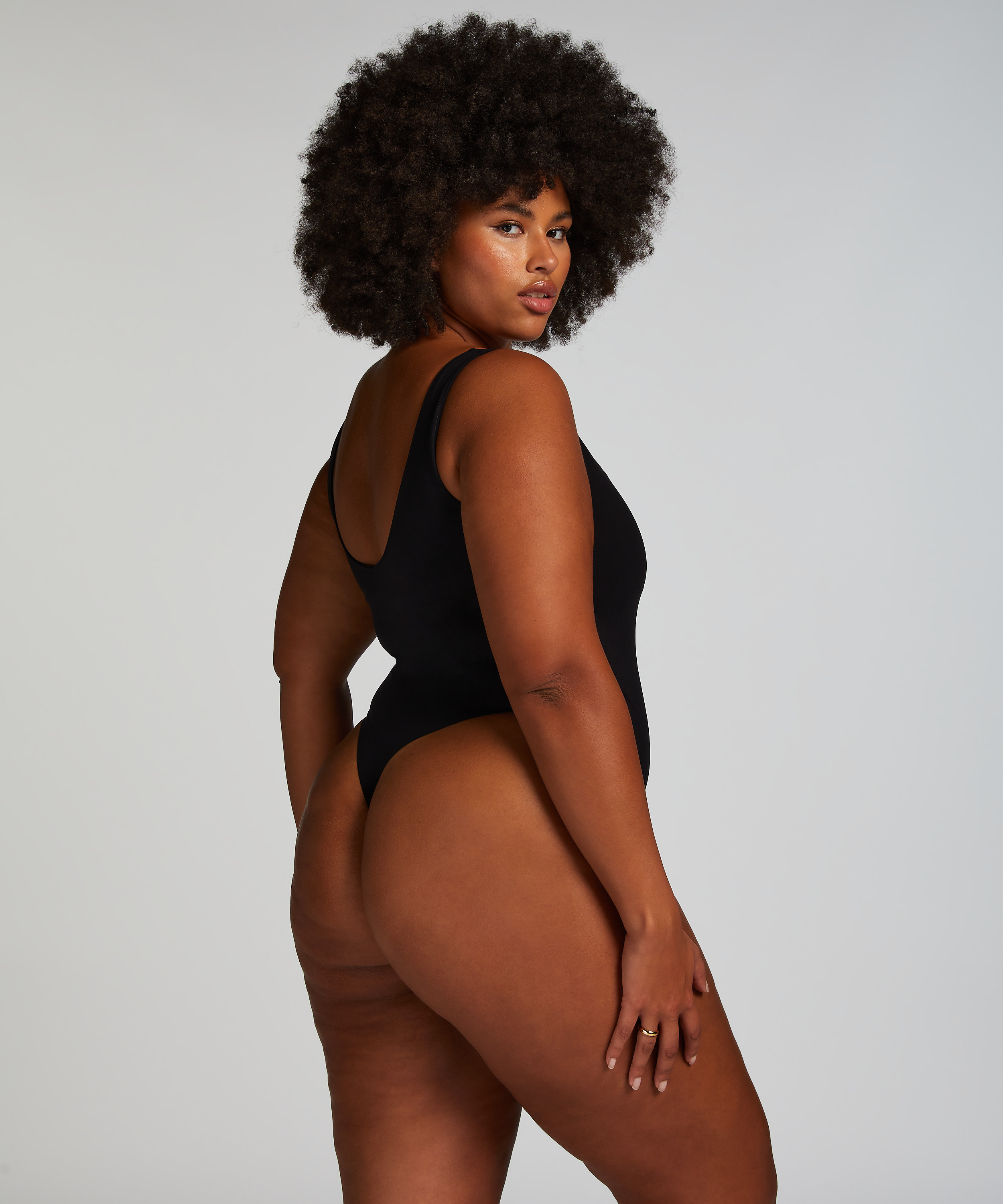 Smooth body, Svart, main