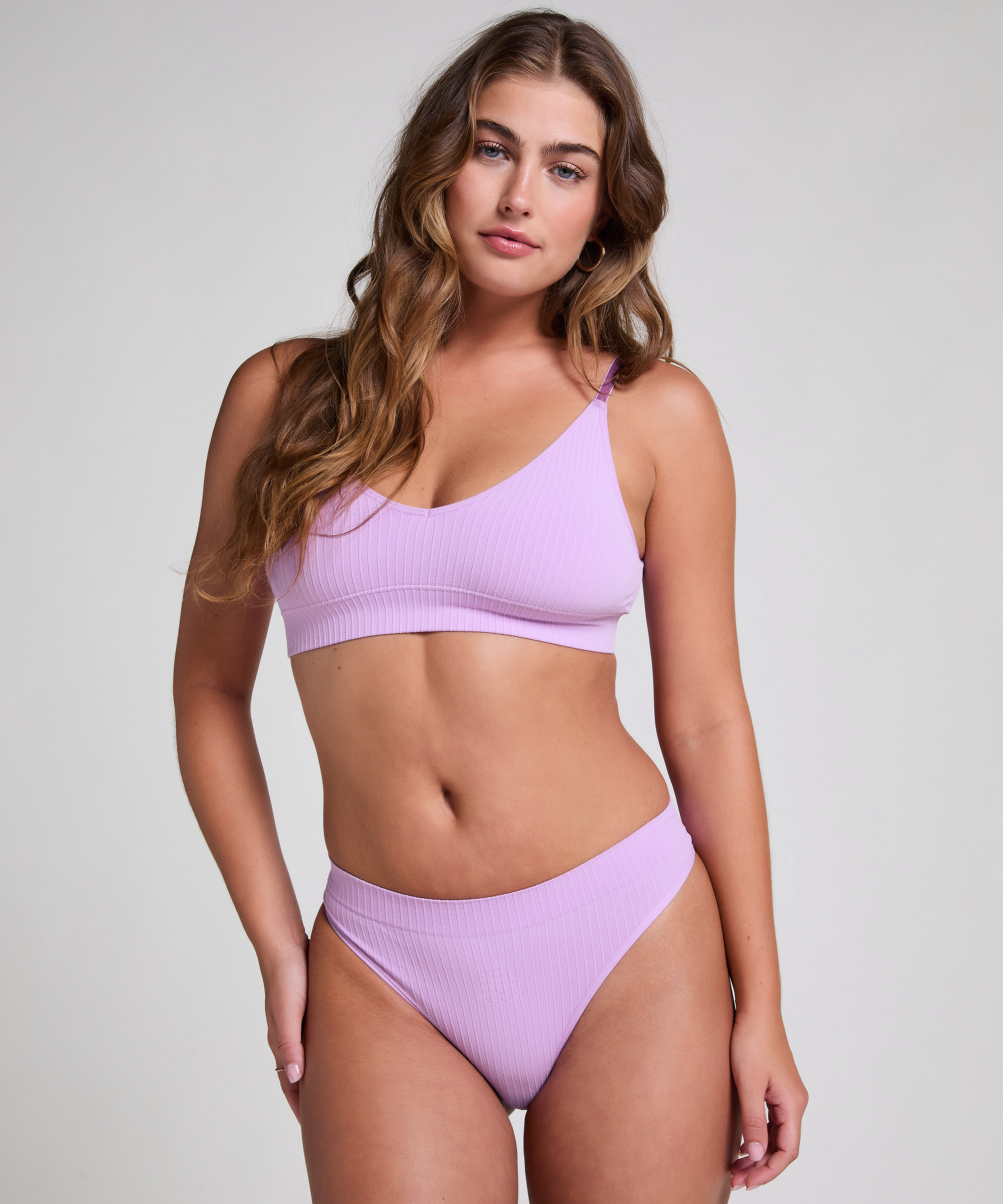 Dianne h&ouml;gt skuren stringtrosa, Lila, main