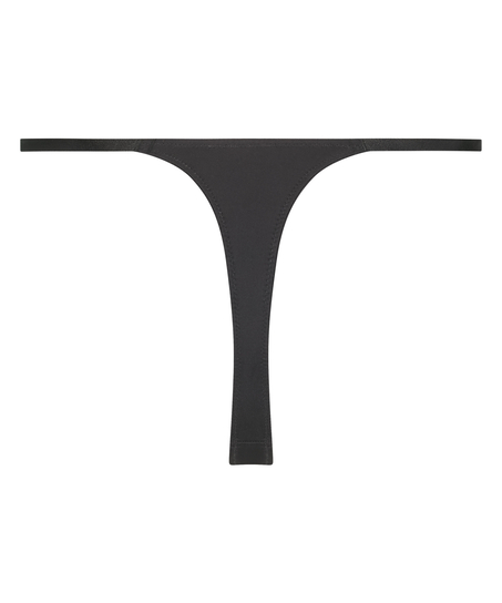 Cheekini Stormi, Svart