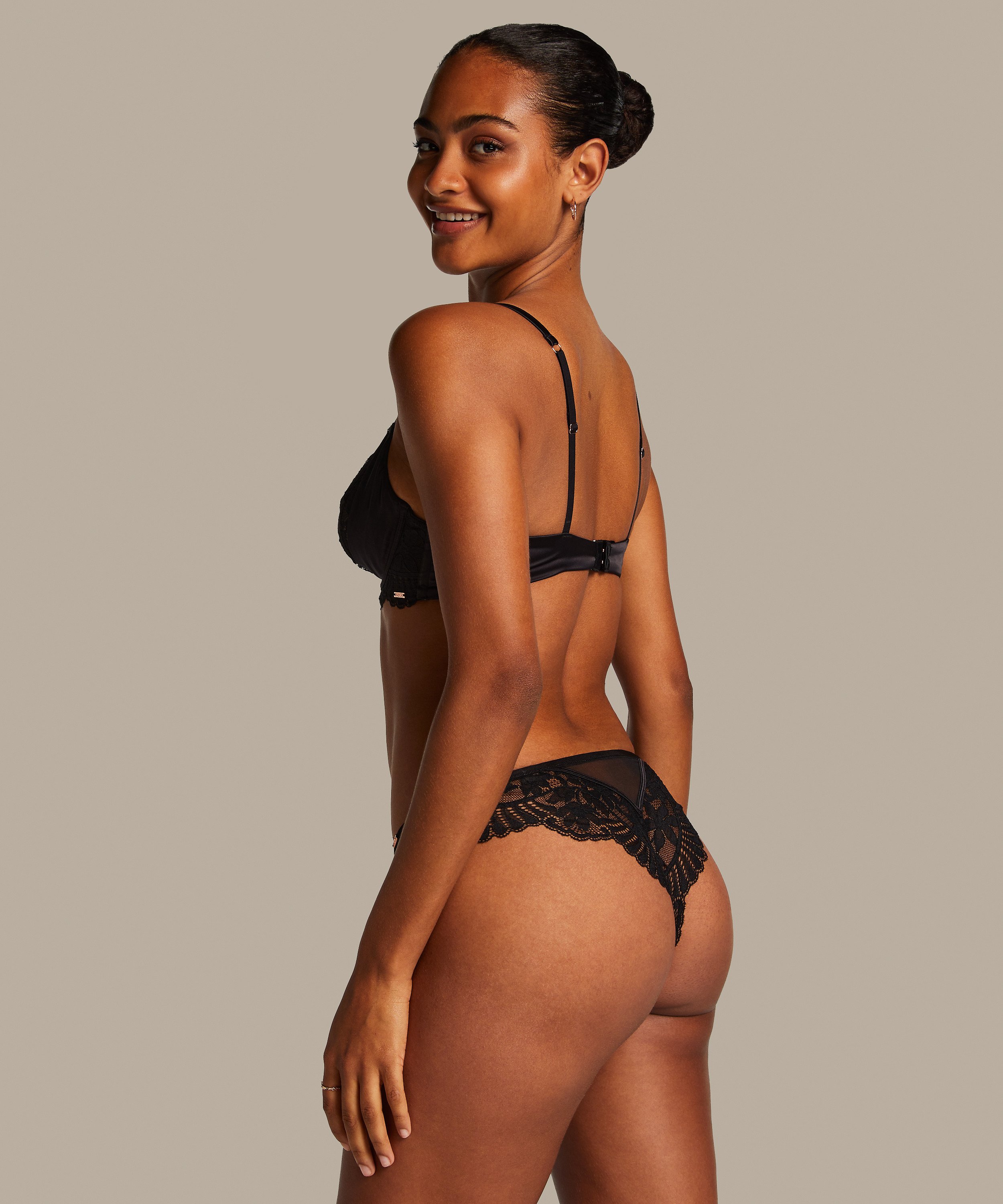 Icke-formpressad bygel-bh Almendra, Svart, main