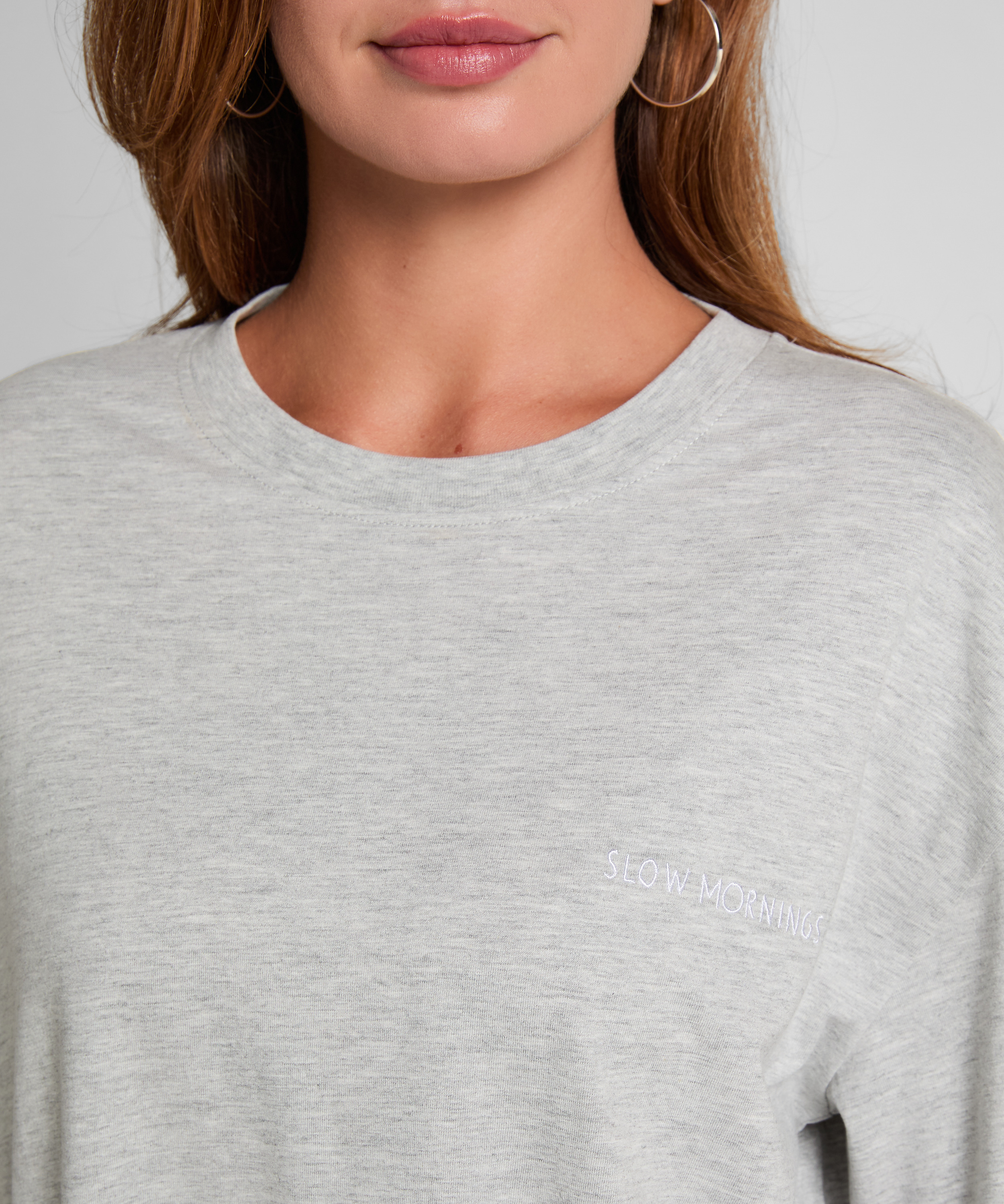 Nattlinne, Gr&aring;, main