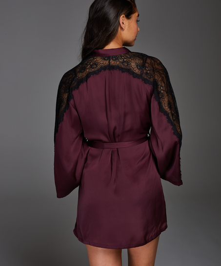 Satinkimono Nadia, R&ouml;d