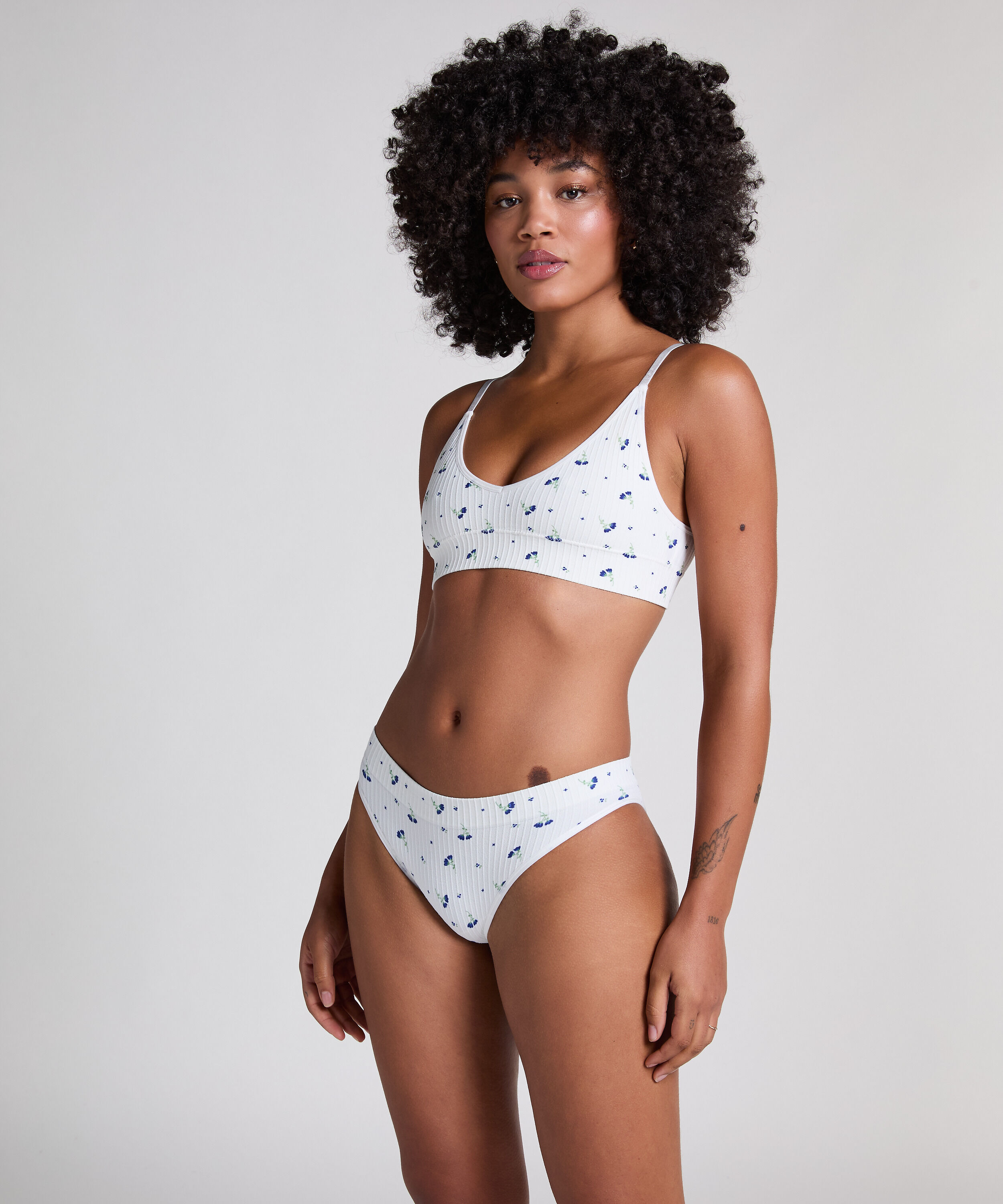 Brazilian-trosa Dianne, Vit