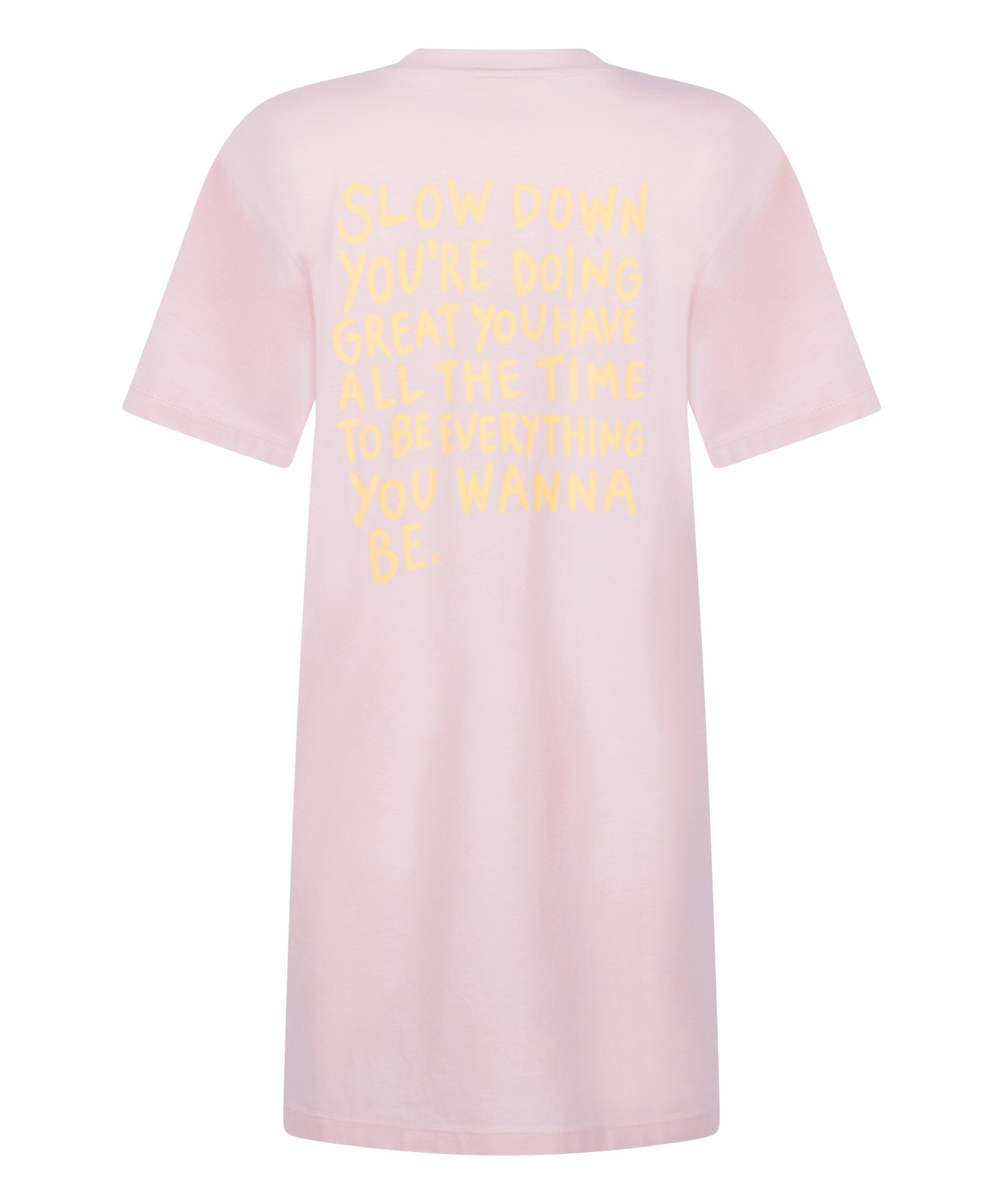 Nattlinne, Rosa, main