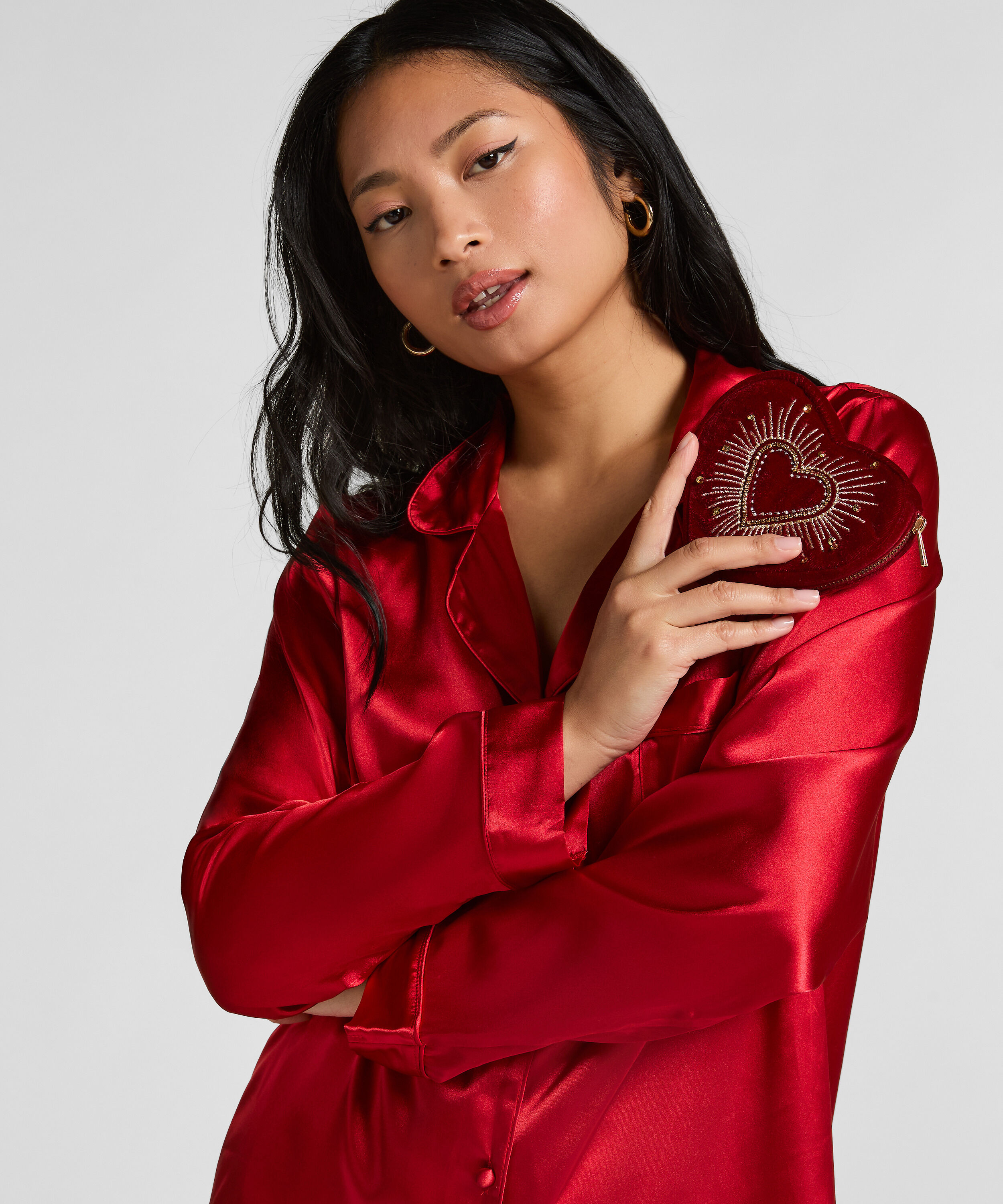 Hj&auml;rtformad pl&aring;nbok med dragkedja, R&ouml;d