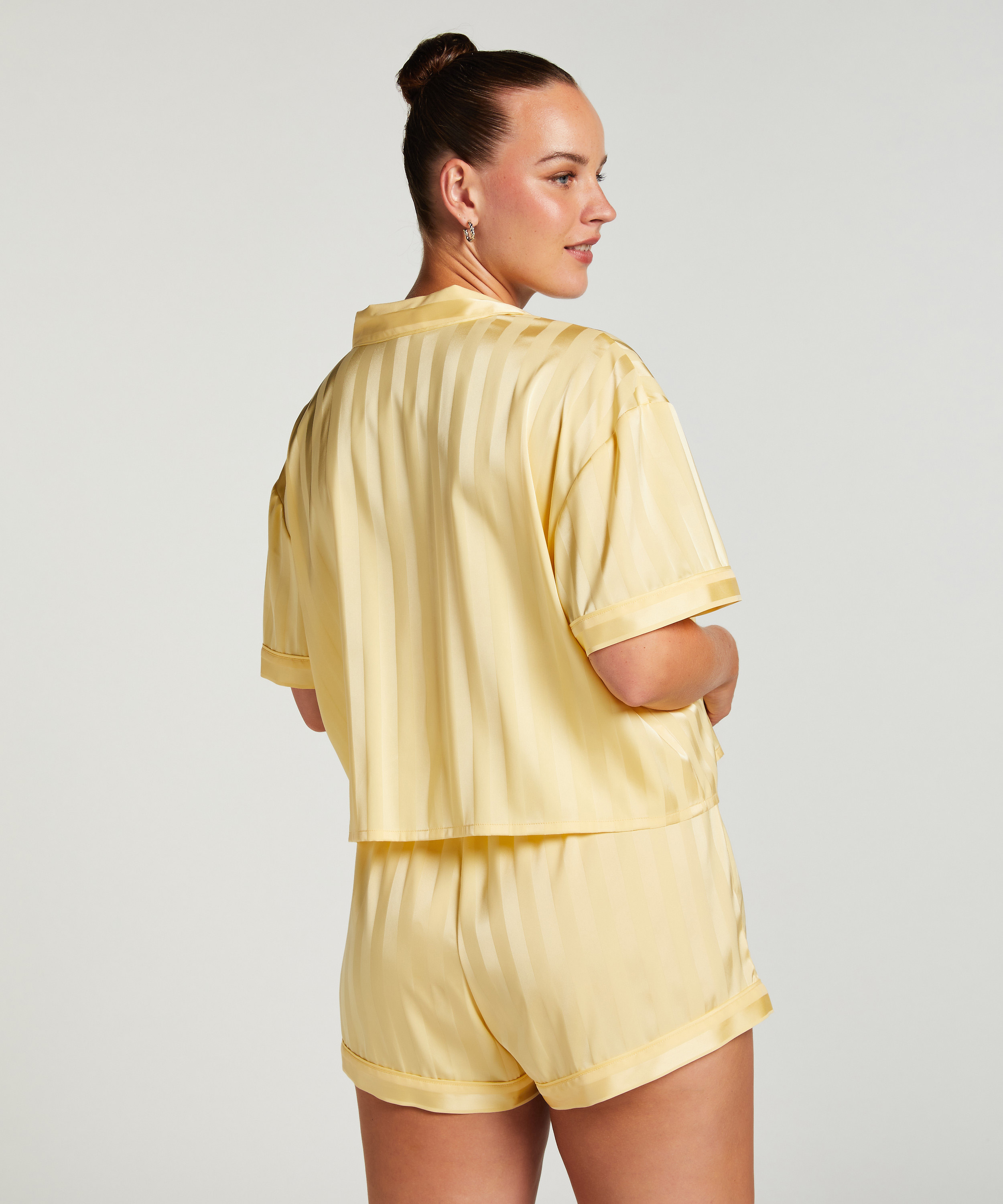 Satin pyjamasshorts, Gul, main
