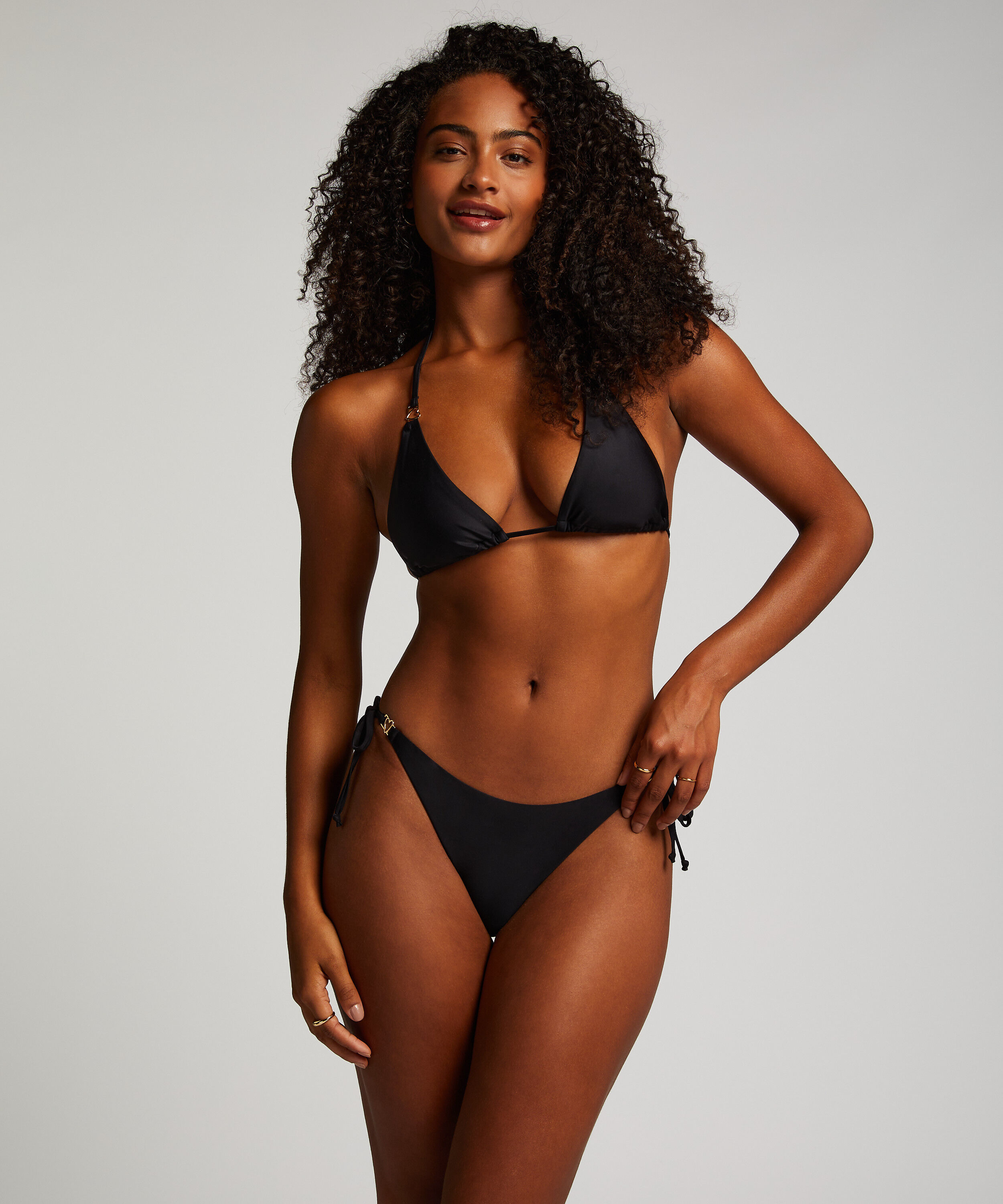 Cheeky Tanga Bikiniunderdel Doha, Svart