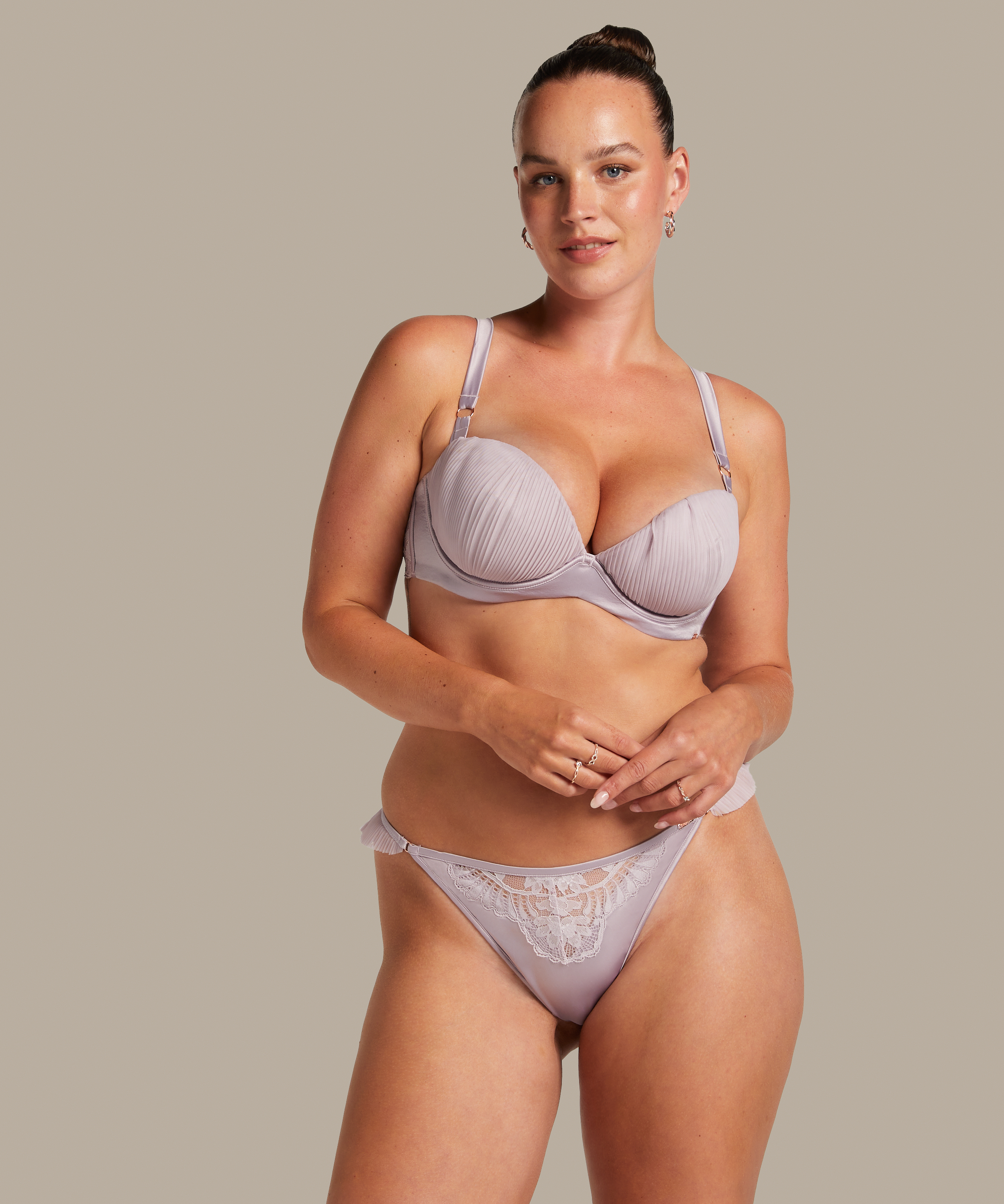 Stringtrosa Antonia, Lila, main