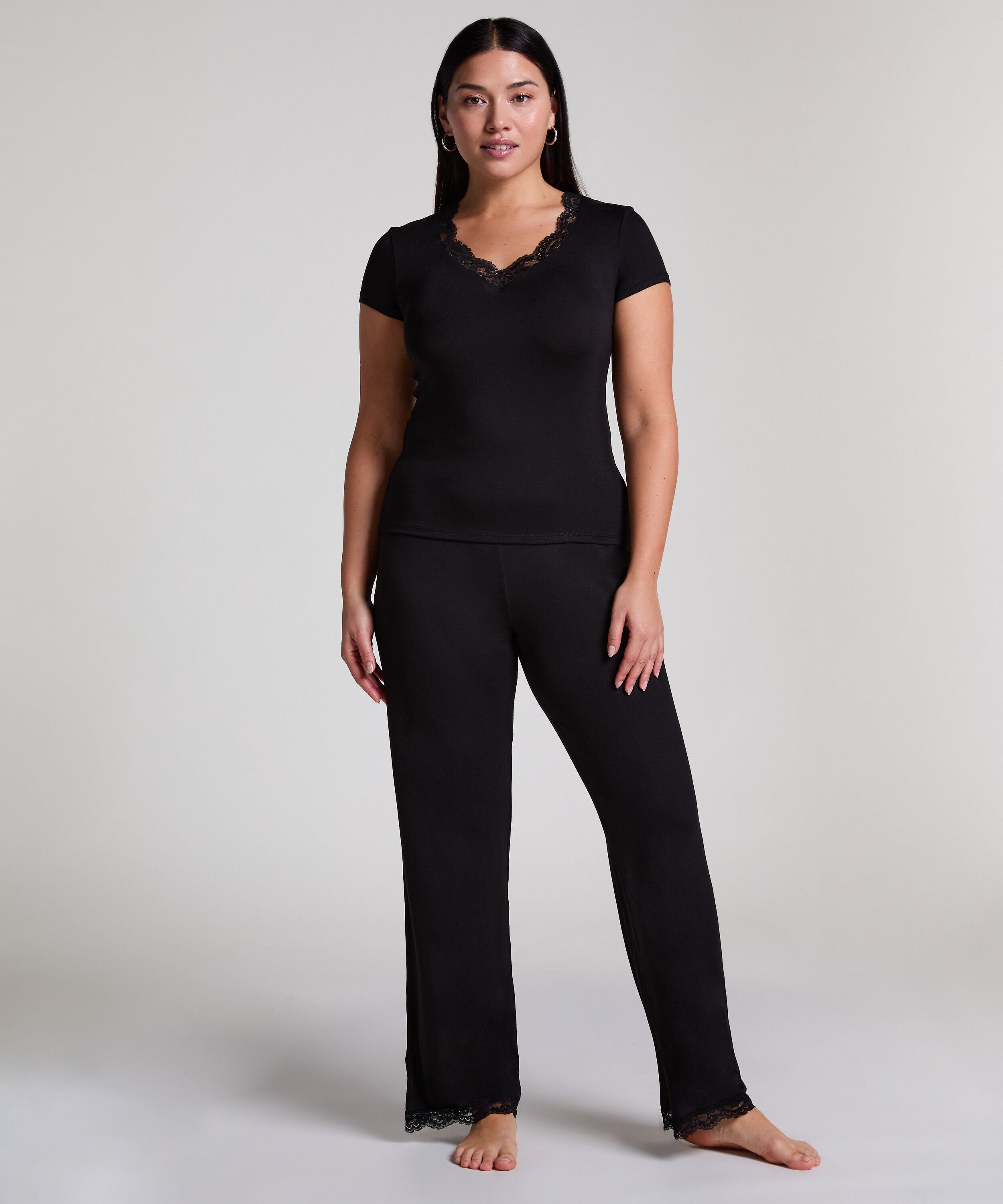 Nanna pyjamasset, Svart