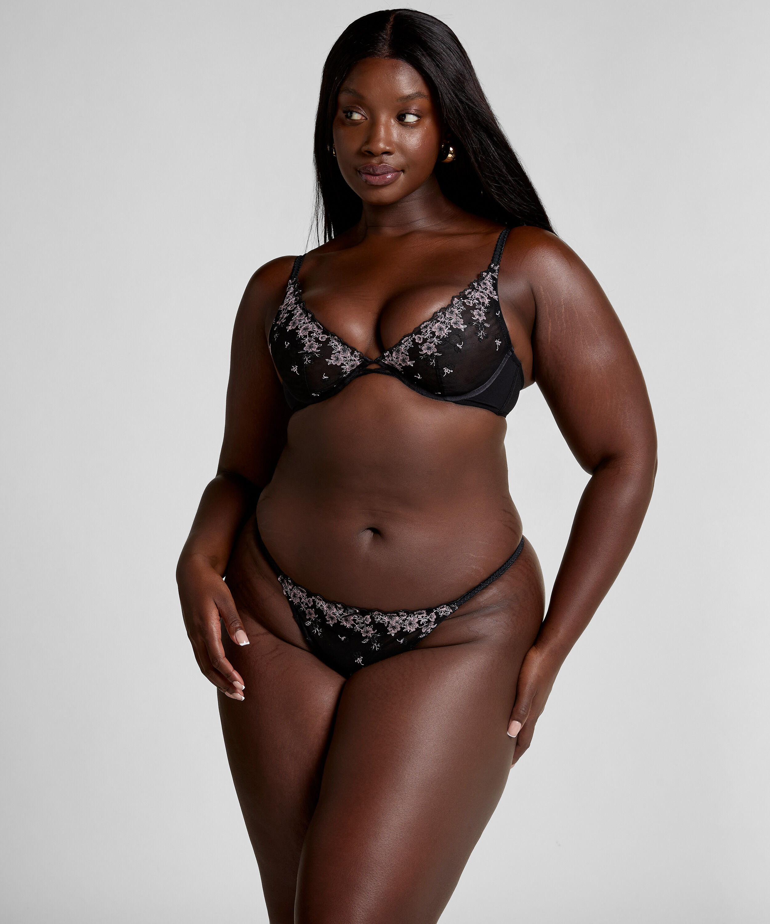 Chloe braziliantrosa, Svart