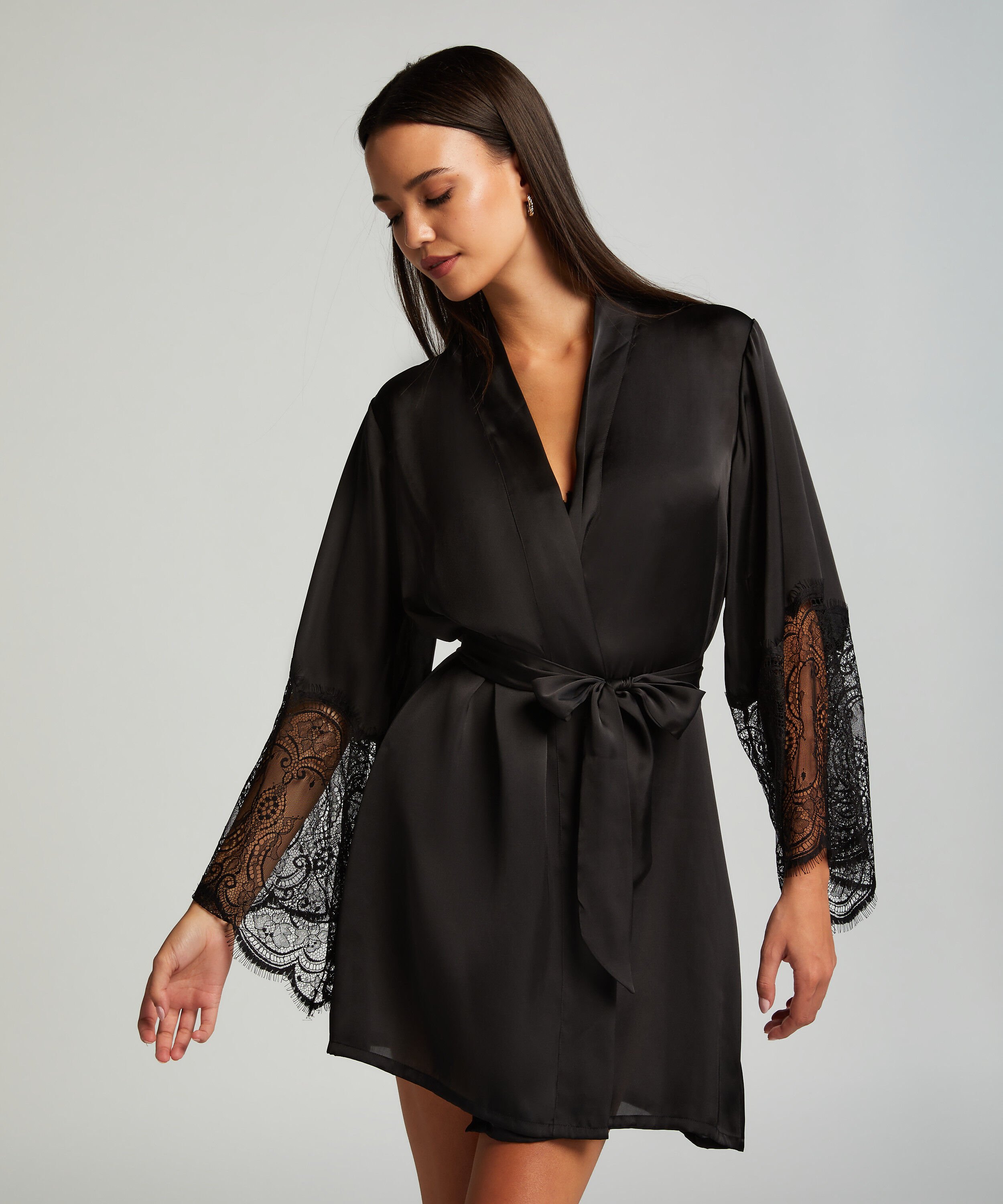 Kimono Lace Satin, Svart