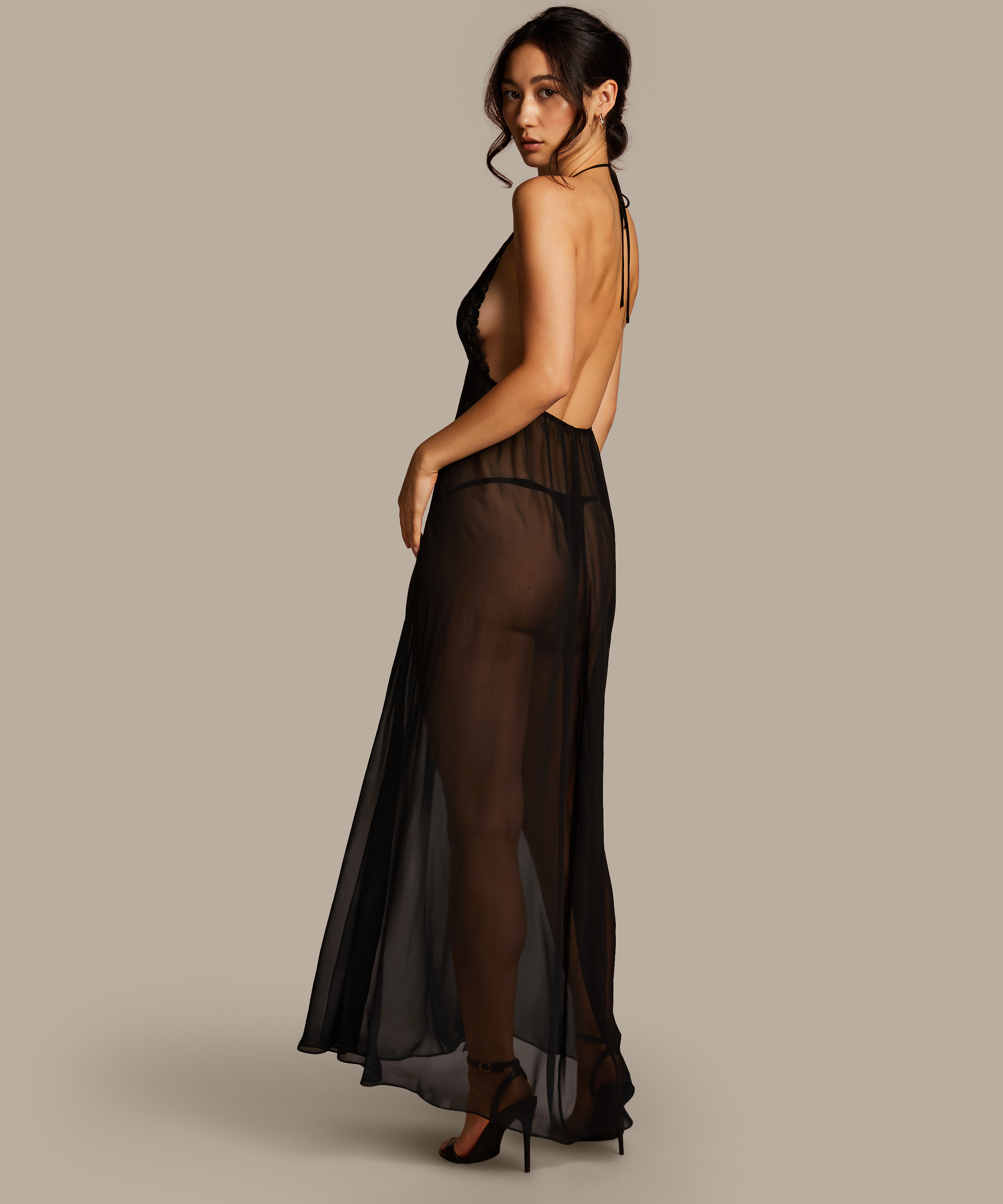 Klänning av satin-chiffong Lily, Svart, main