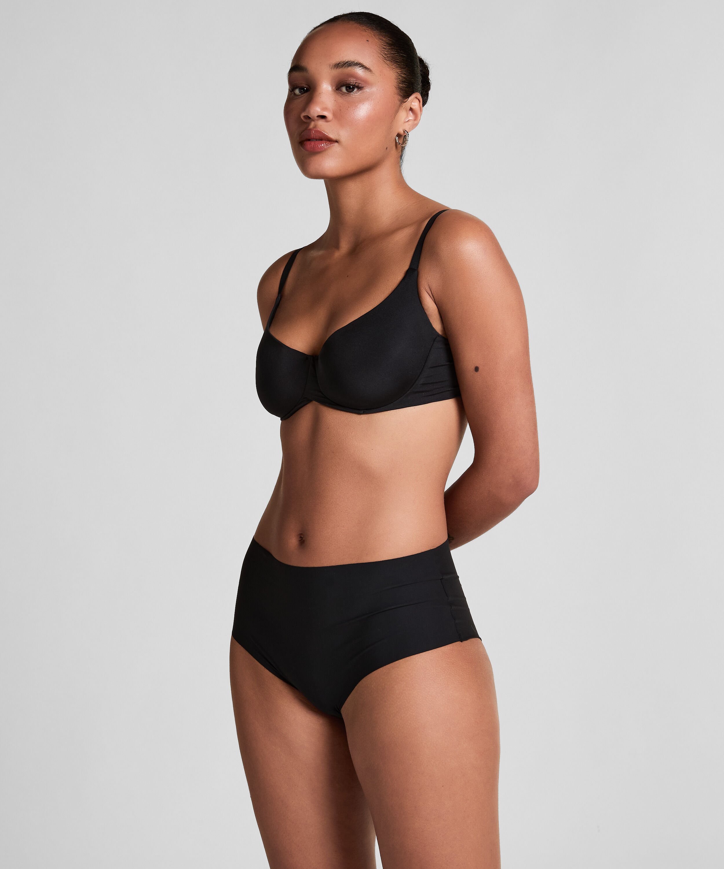 Brazilian-trosa Invisible High Waist