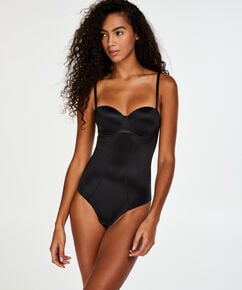 Formande body med formpressade kupor - Niv&aring; 3, Svart