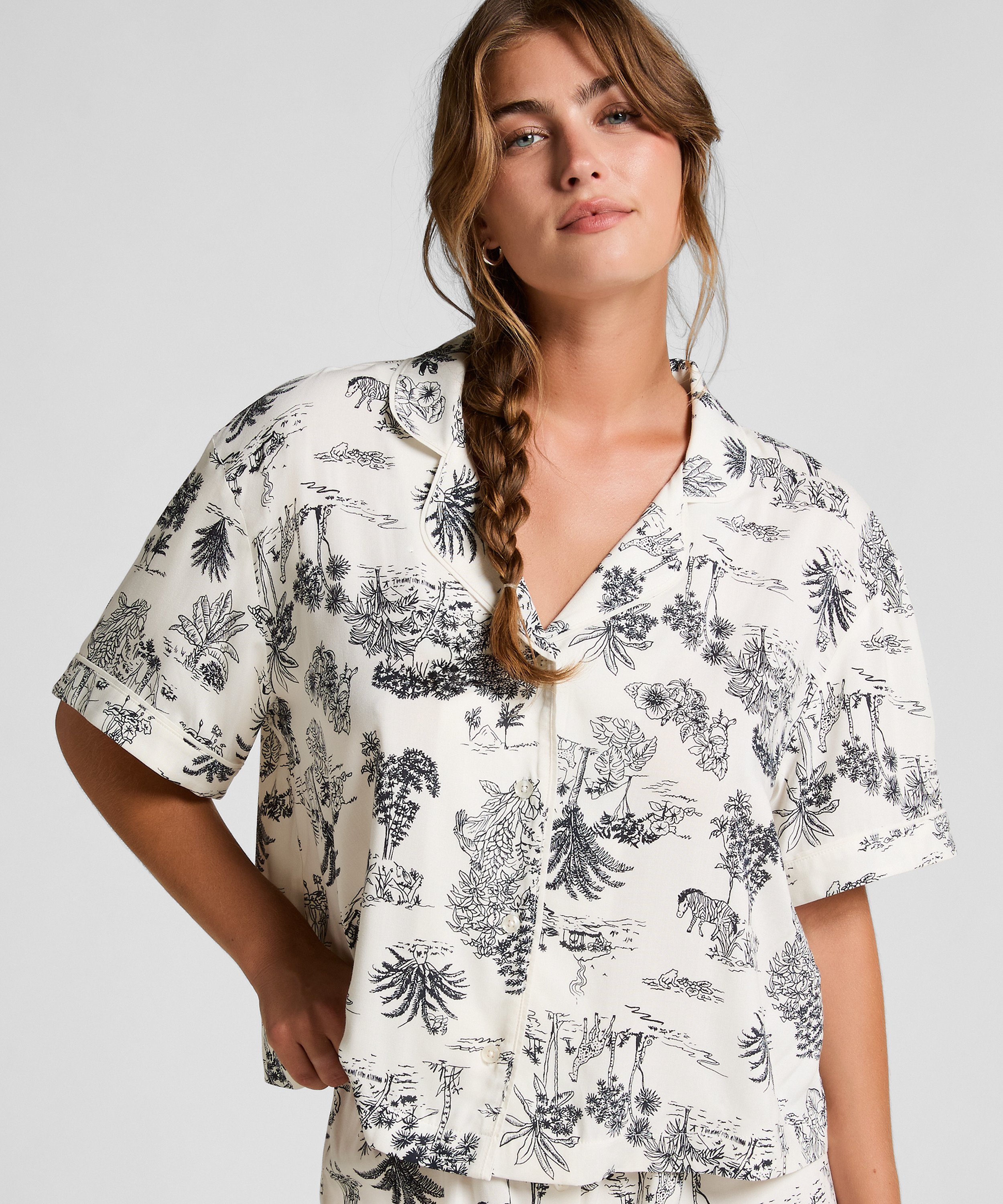 Pyjamasjacka i vävt tyg kortärmad, Vit, main