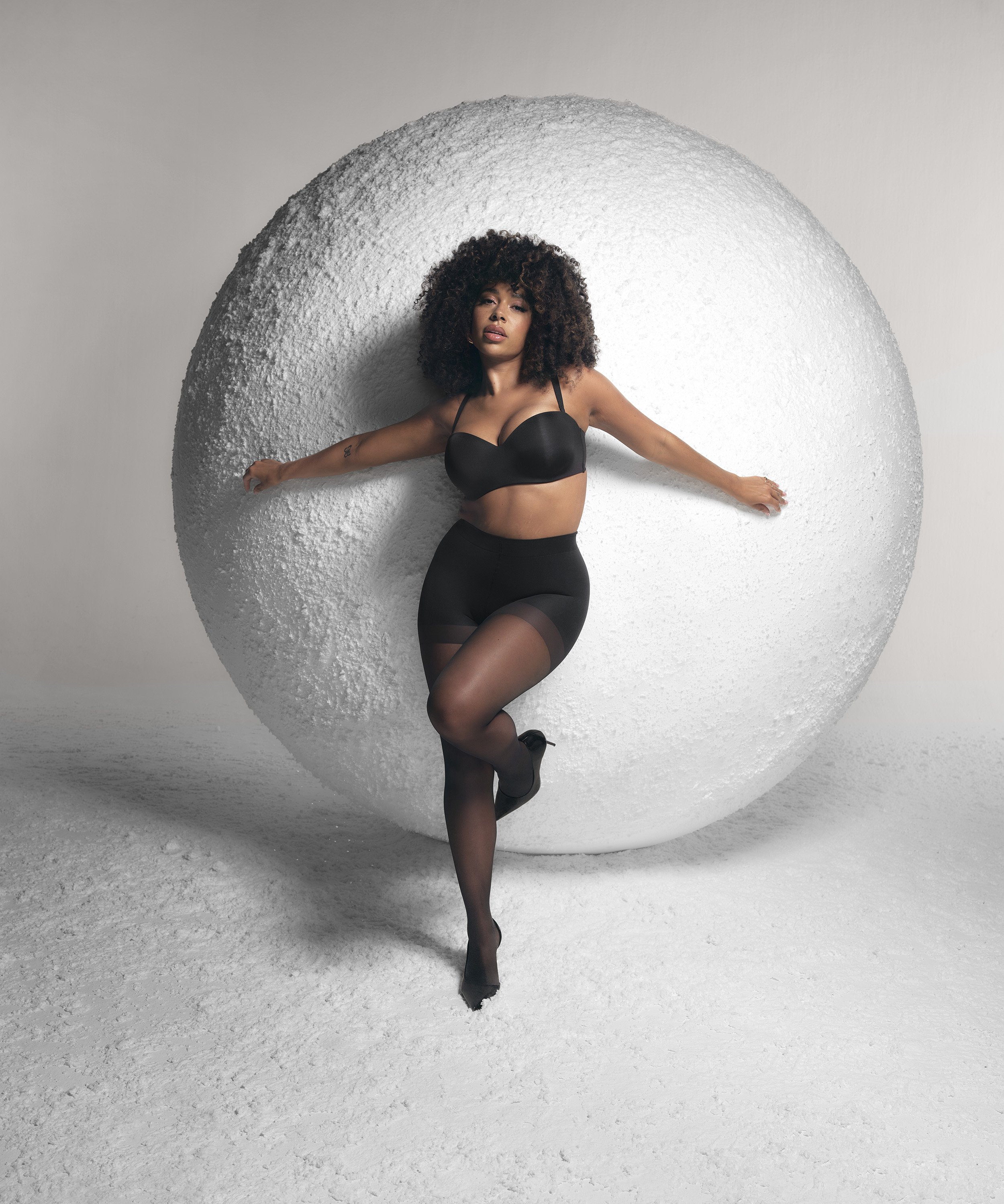 Formpressad axelbandslös pushup-bh med bygel Smooth, Svart, main