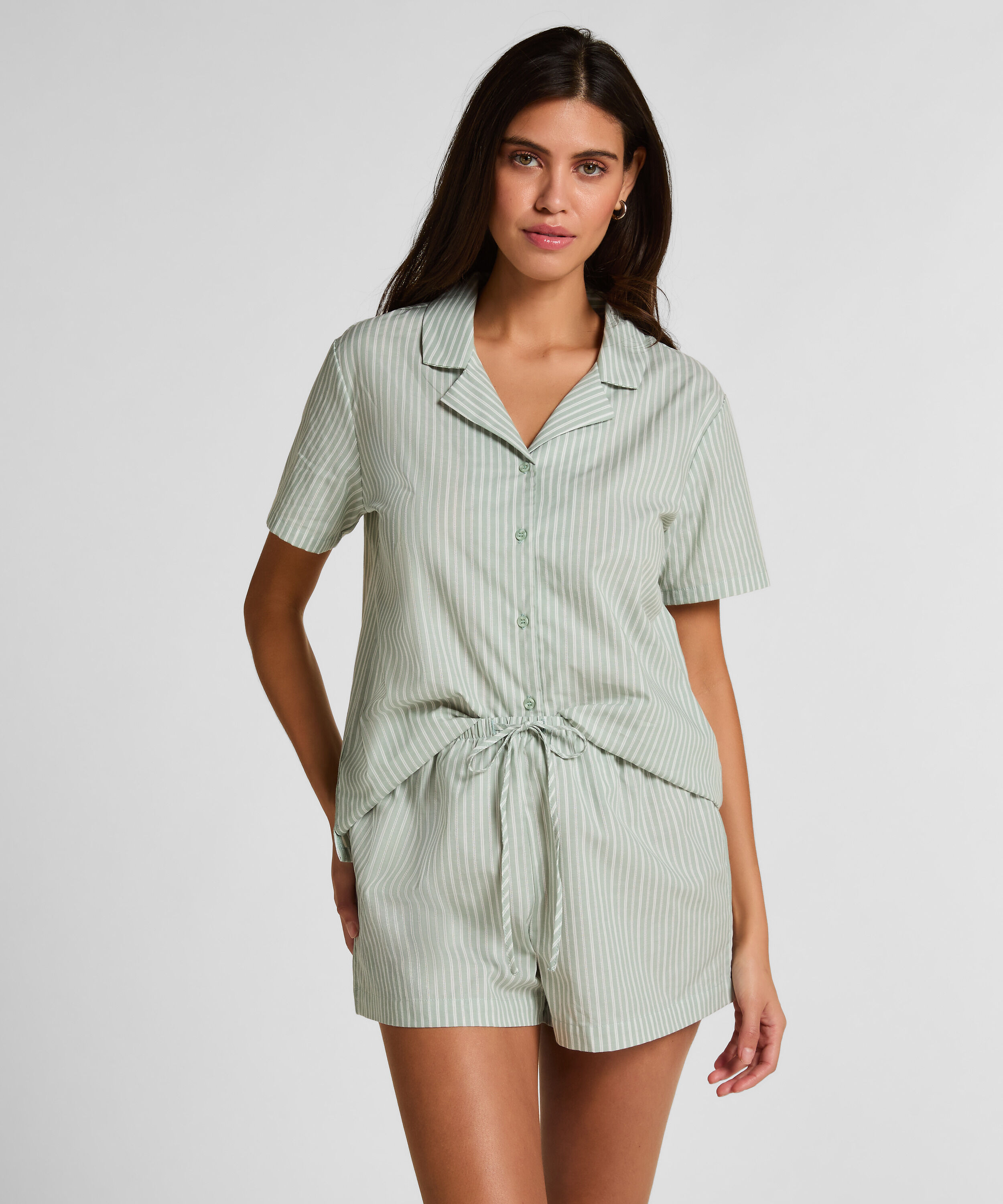 Shorts vävda randiga