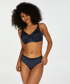 Trosa Nina, bl&aring;