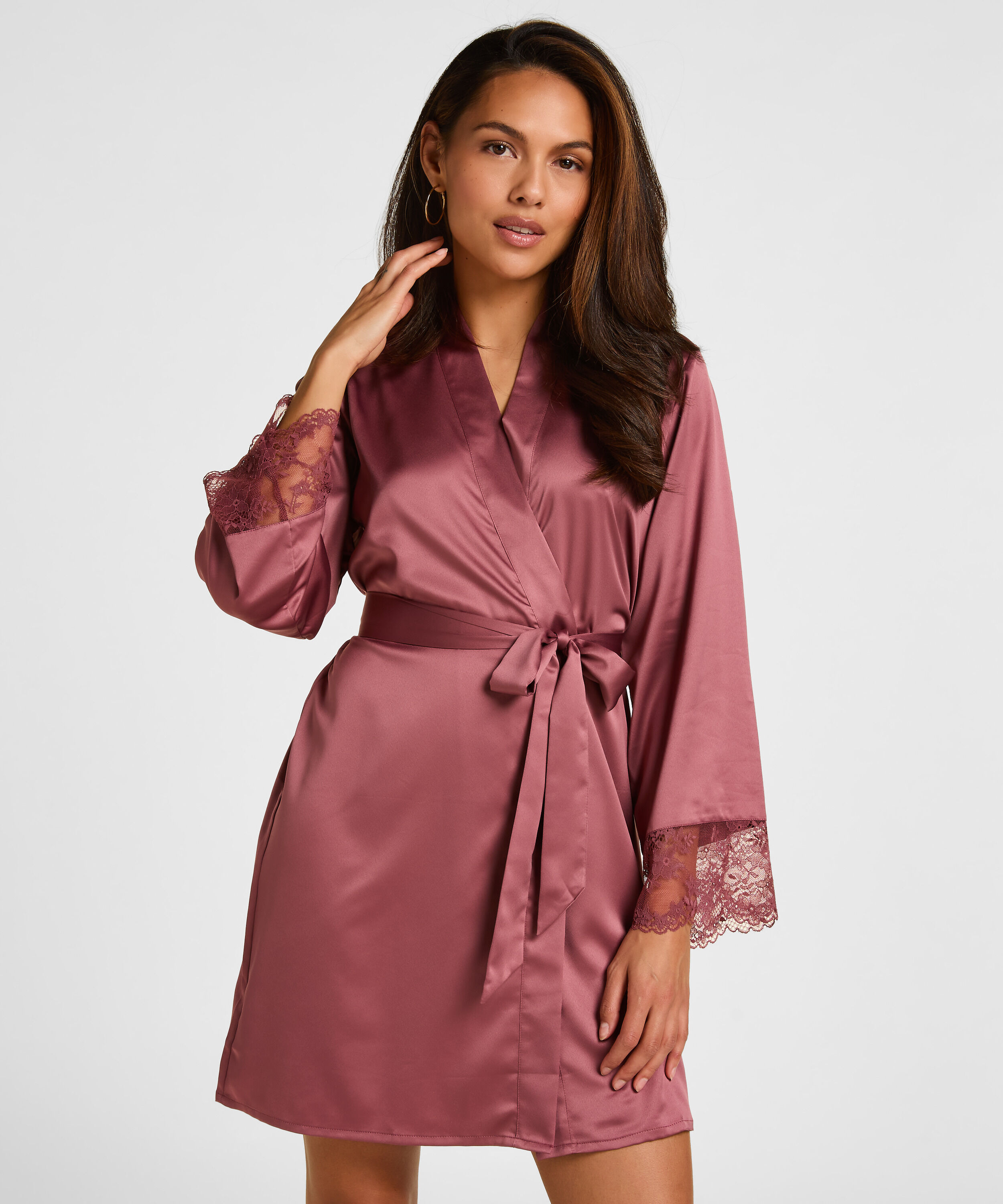 Kimono Naomi, Rosa