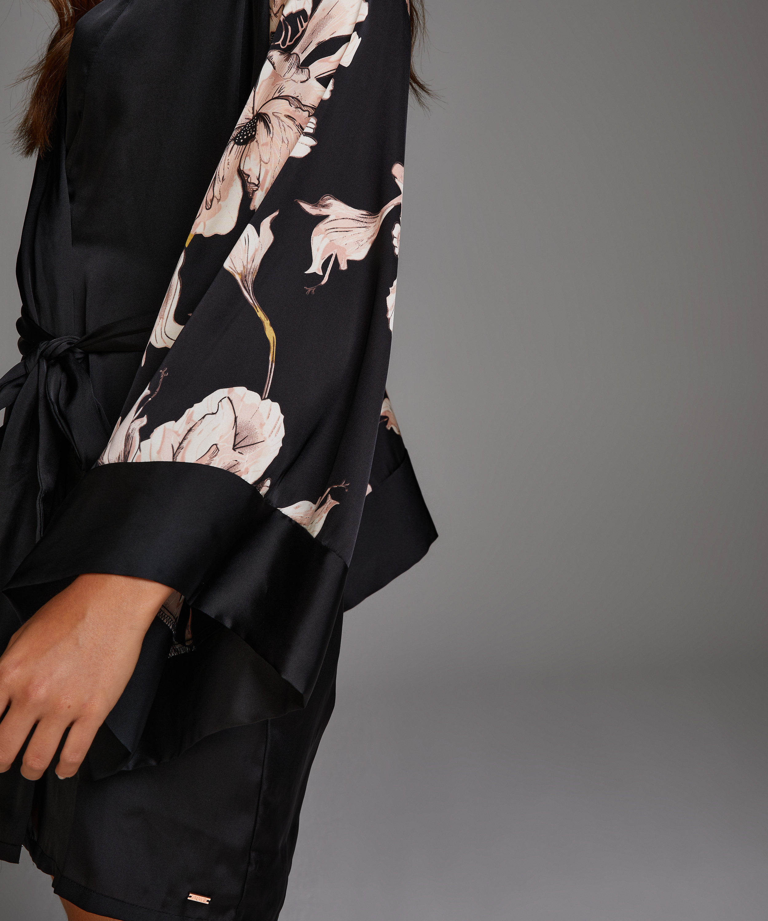 Bloom satin-kimono, Svart, main