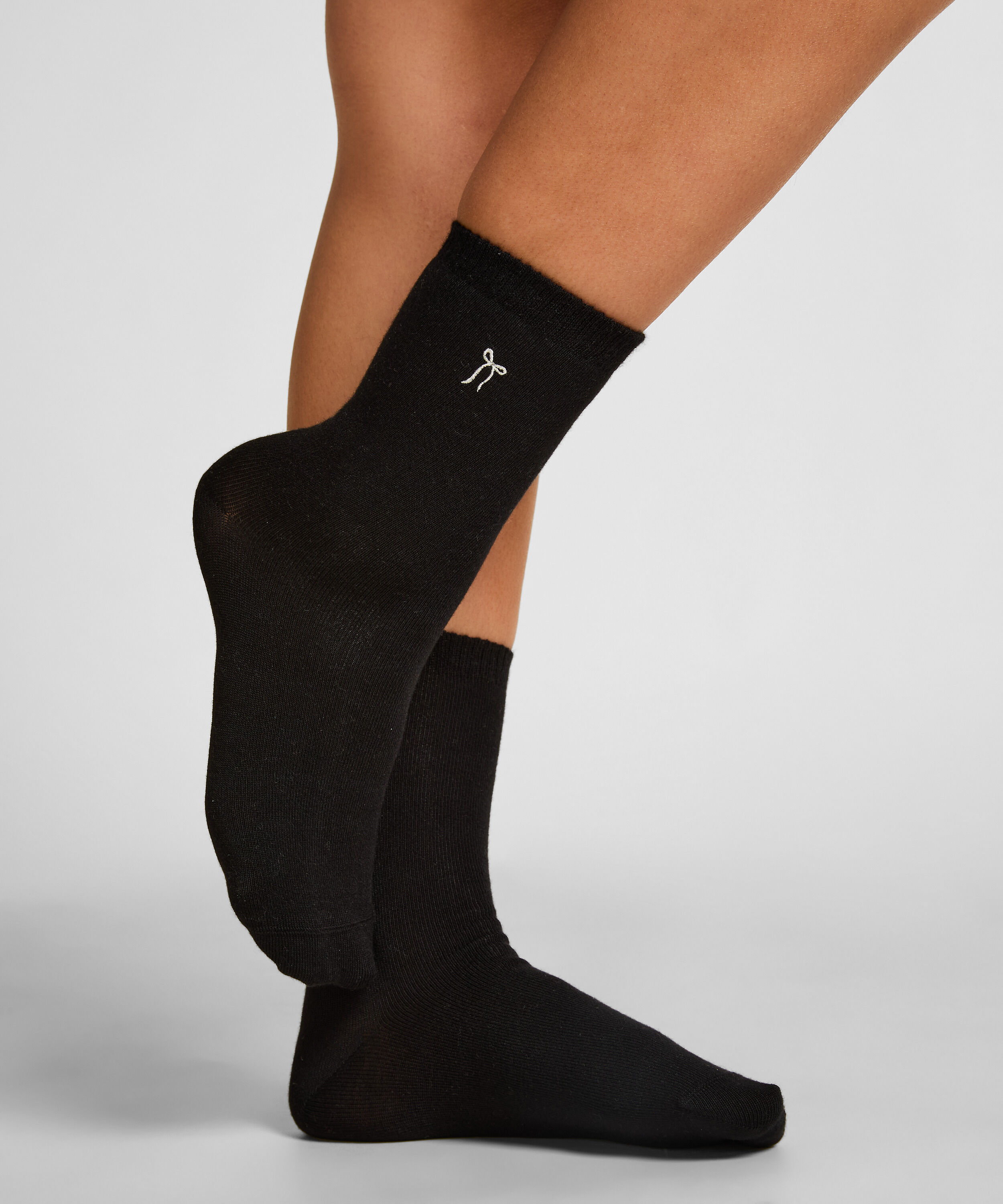 Sockar i modal, Svart