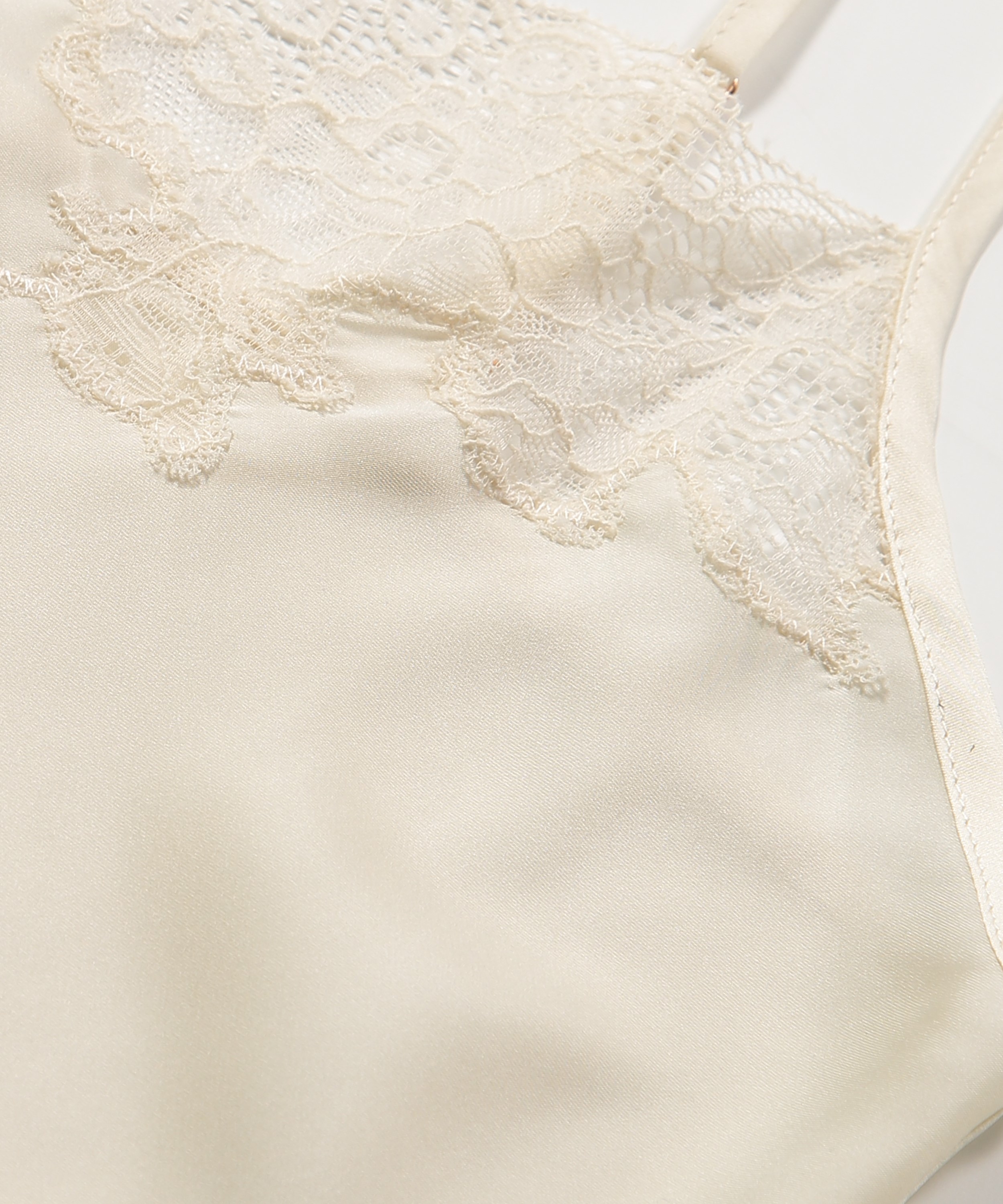 Underklänning i satin och spets, Beige, main