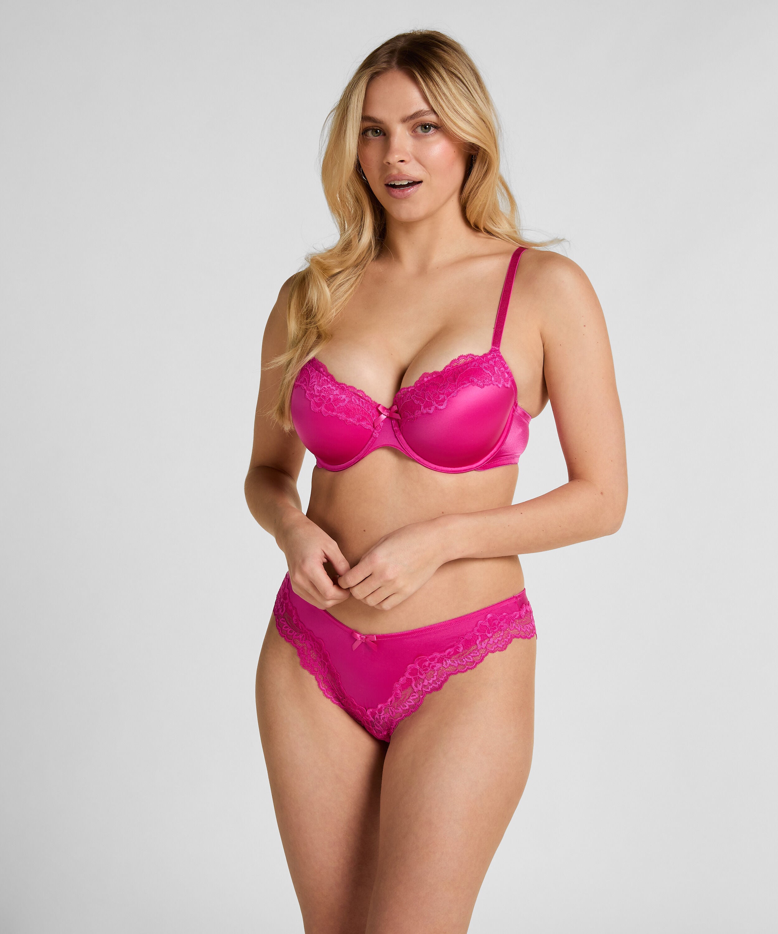 Brazilian Lace & Shine, Rosa Brazilian Lace & Shine, Rosa