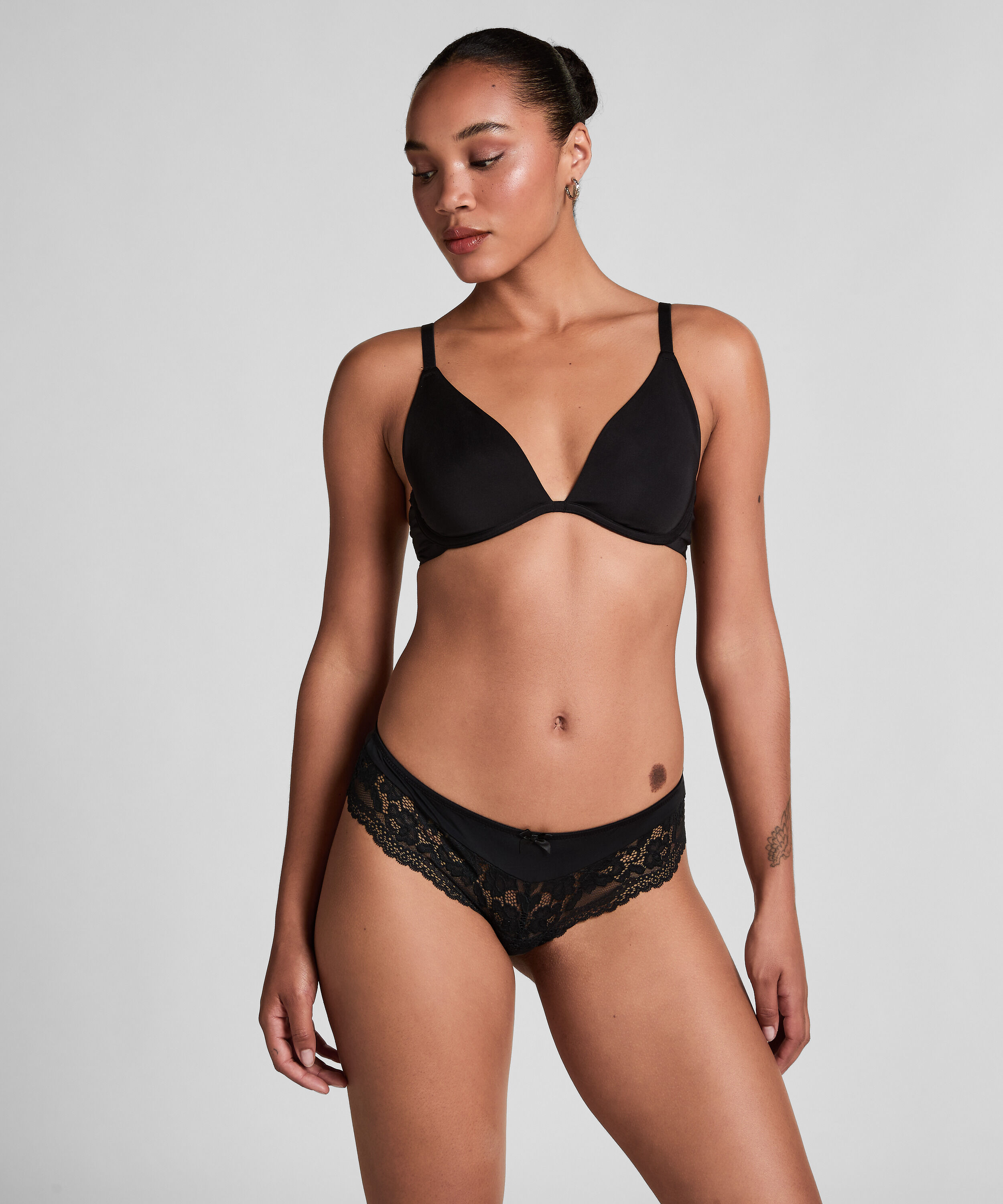 Valencia Brazilian Shorts, Svart