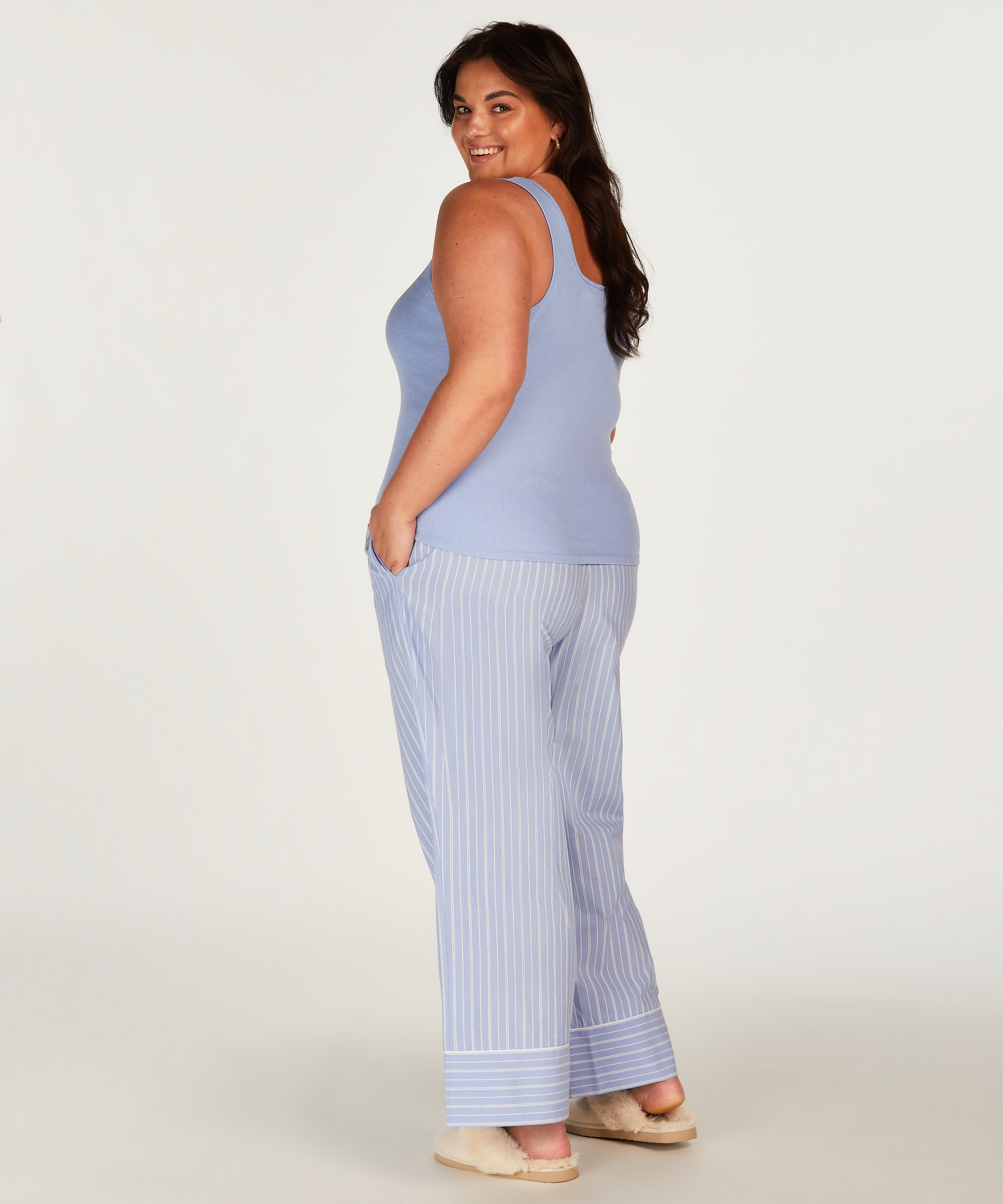 Jerseylinne, Bl&aring;, main