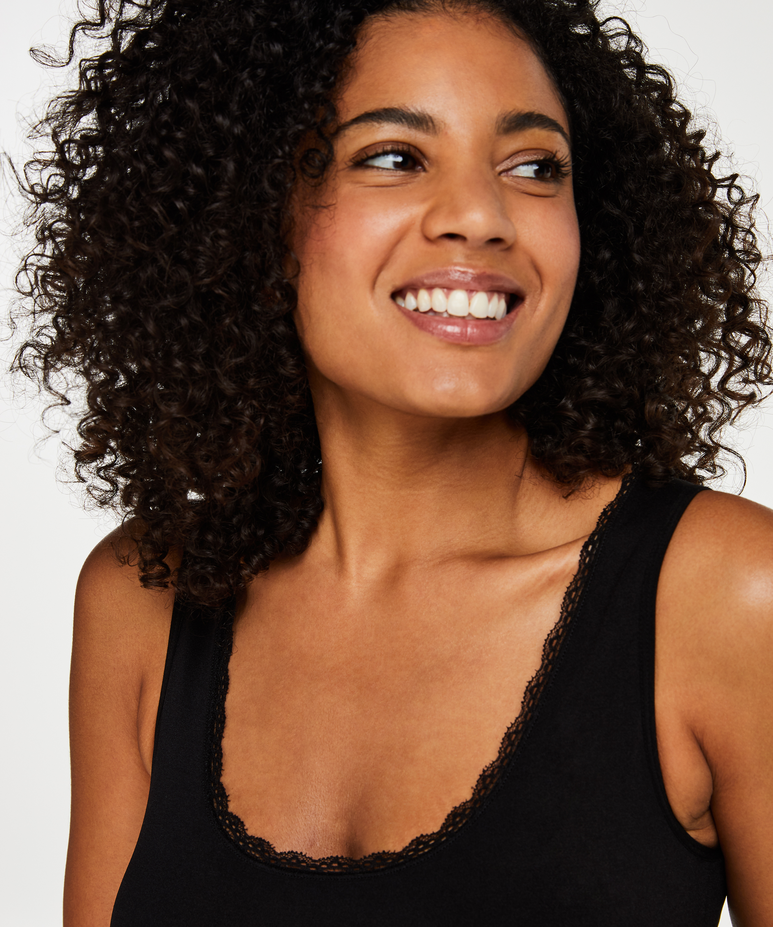 Uppstramande cami-topp - Level 2, Svart, main