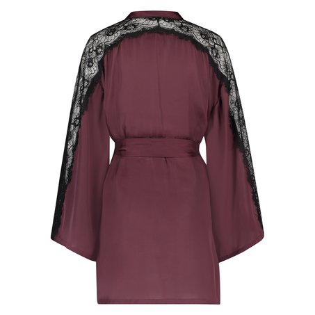 Satinkimono Nadia, R&ouml;d