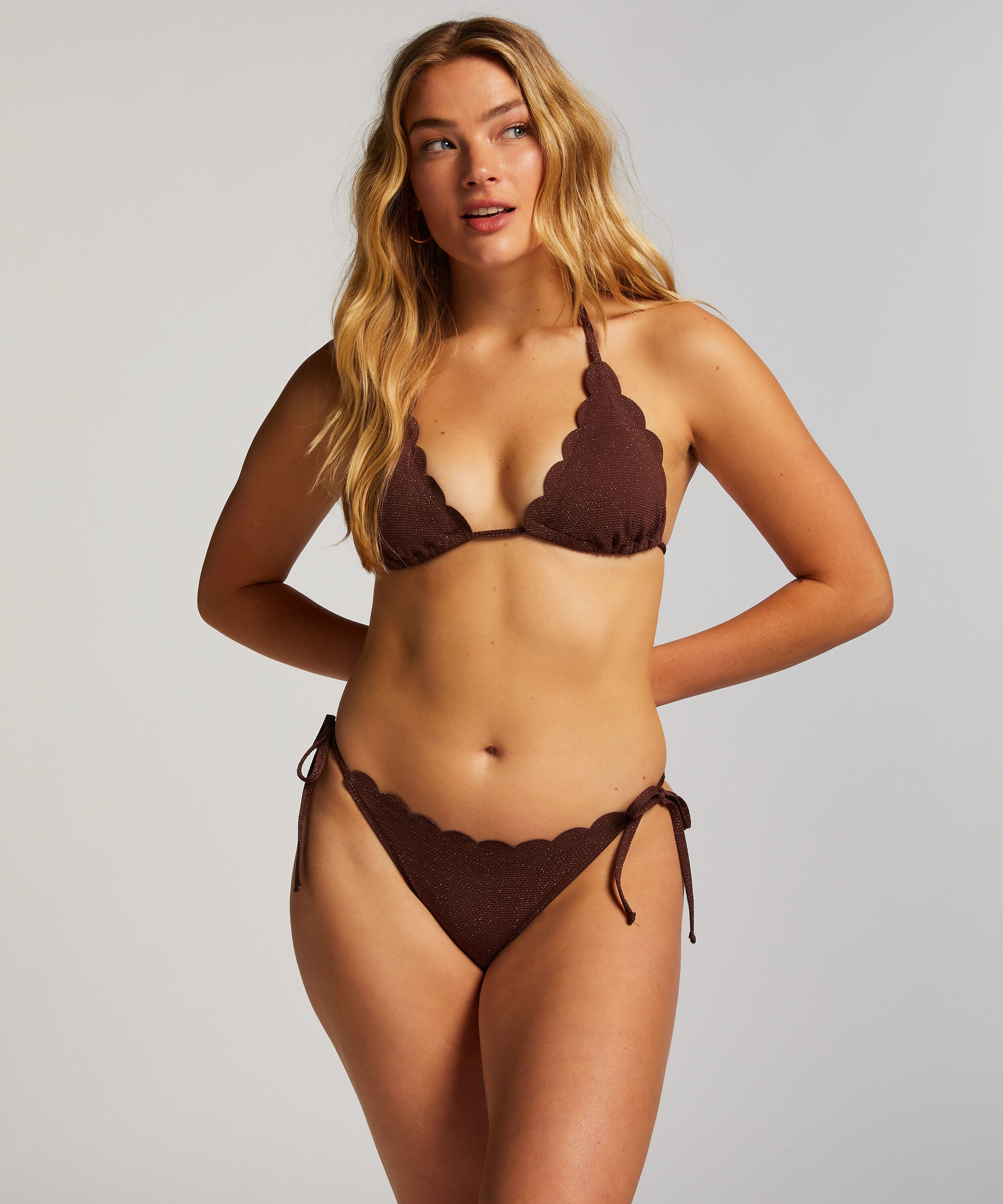 Cheeky Tanga Bikiniunderdel Scallop Lurex, Brun