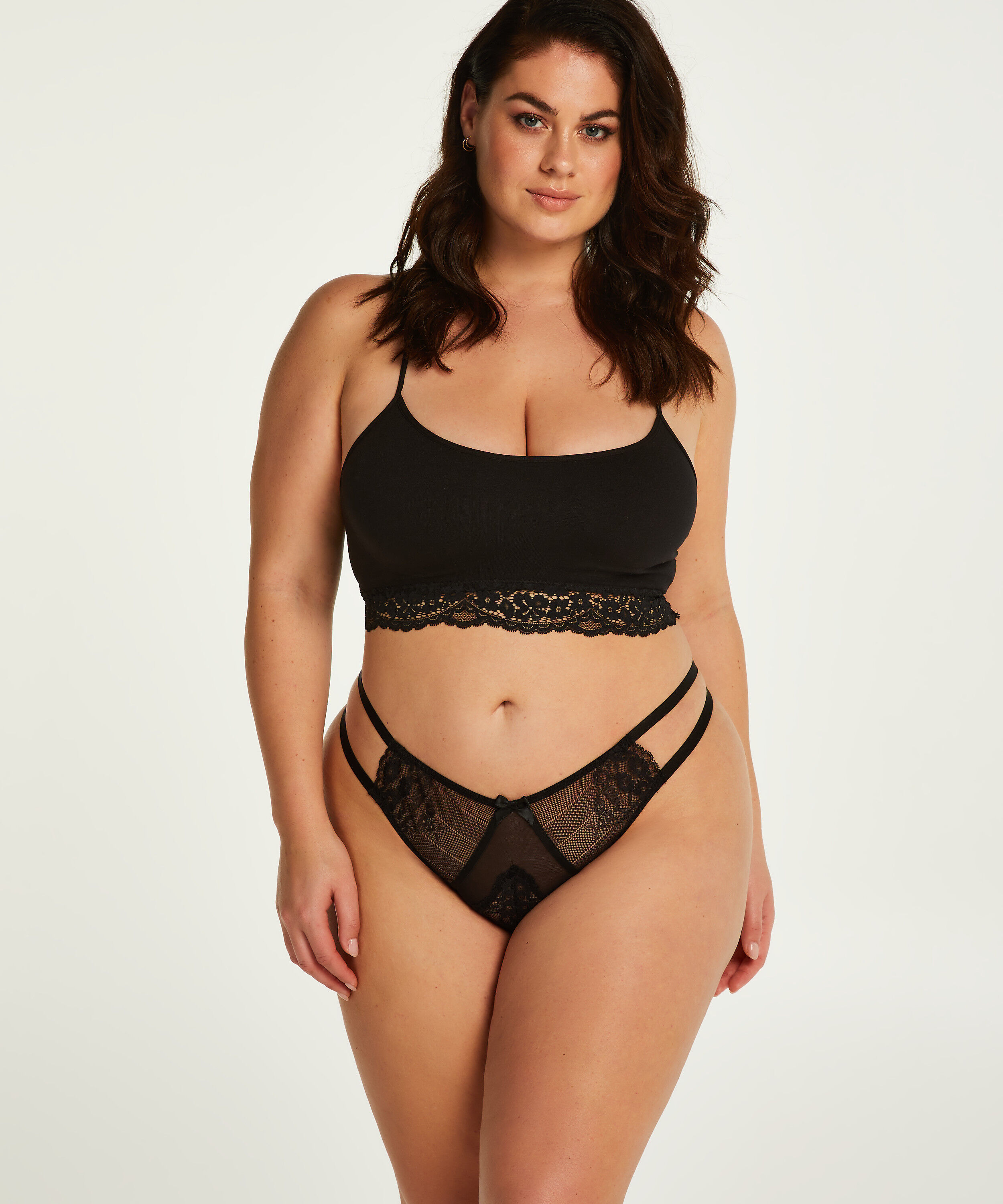 Maarya Curvy stringtrosa, Svart