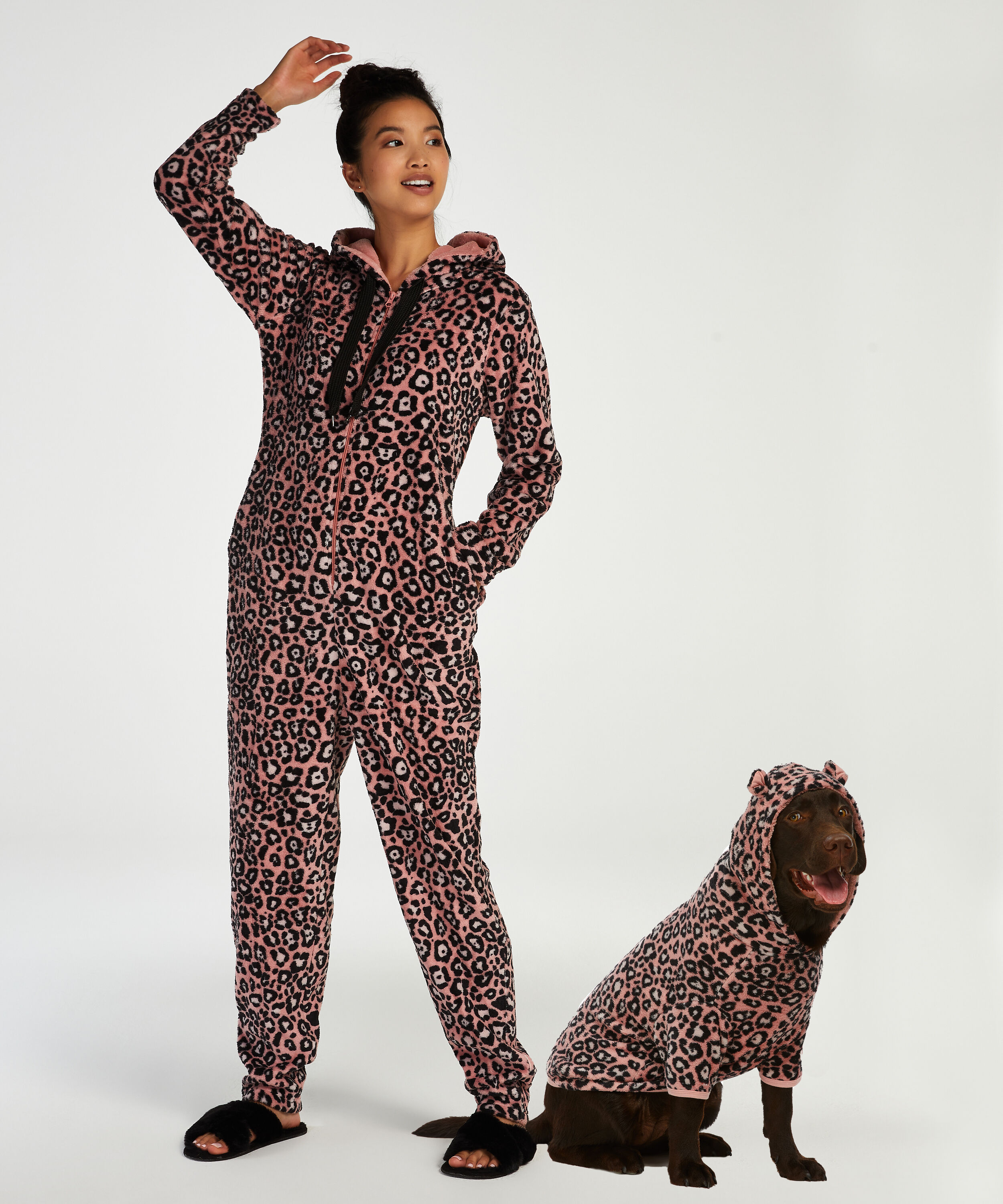 Leopard-onesie, Rosa