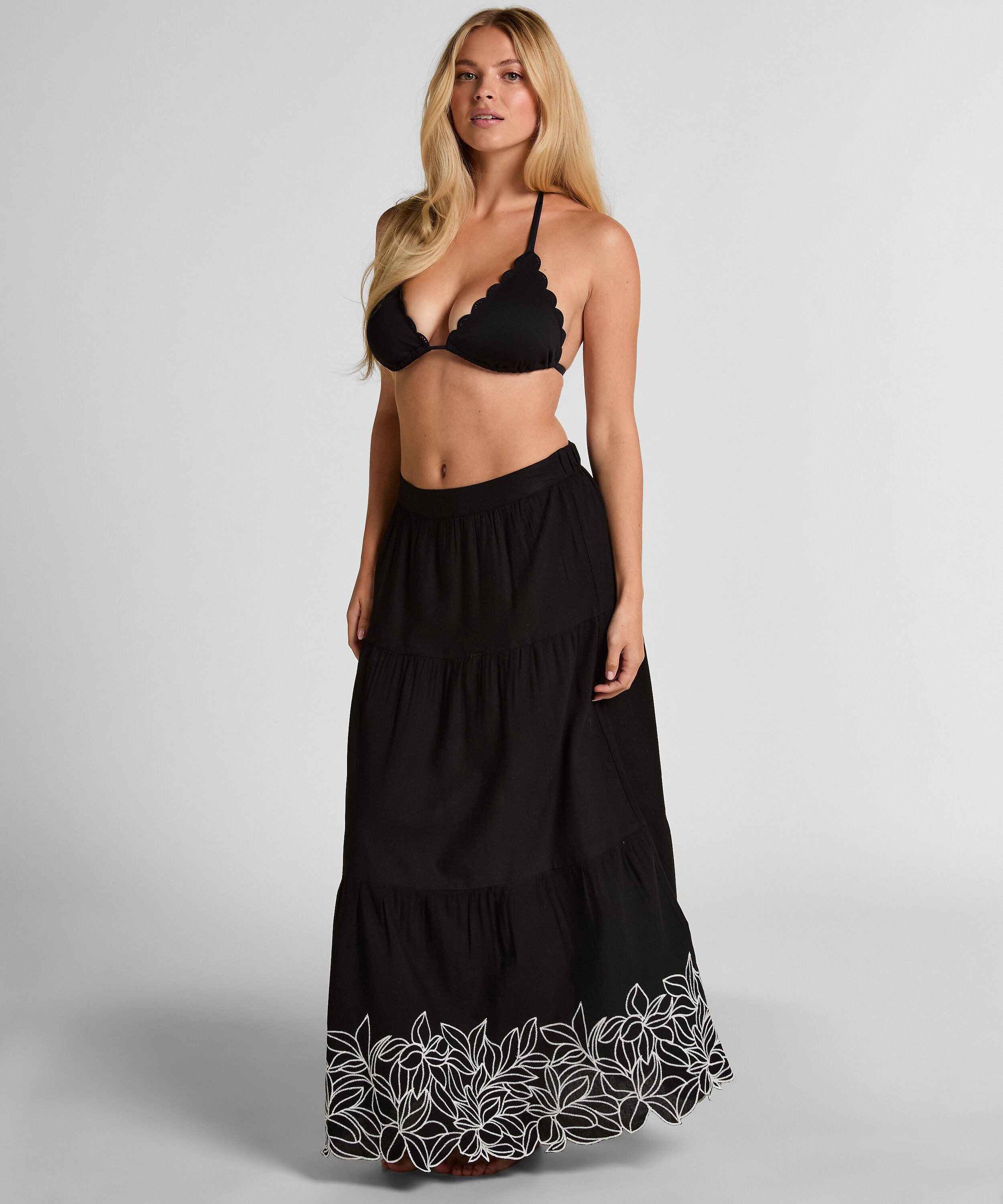 Broderad kjol, Svart