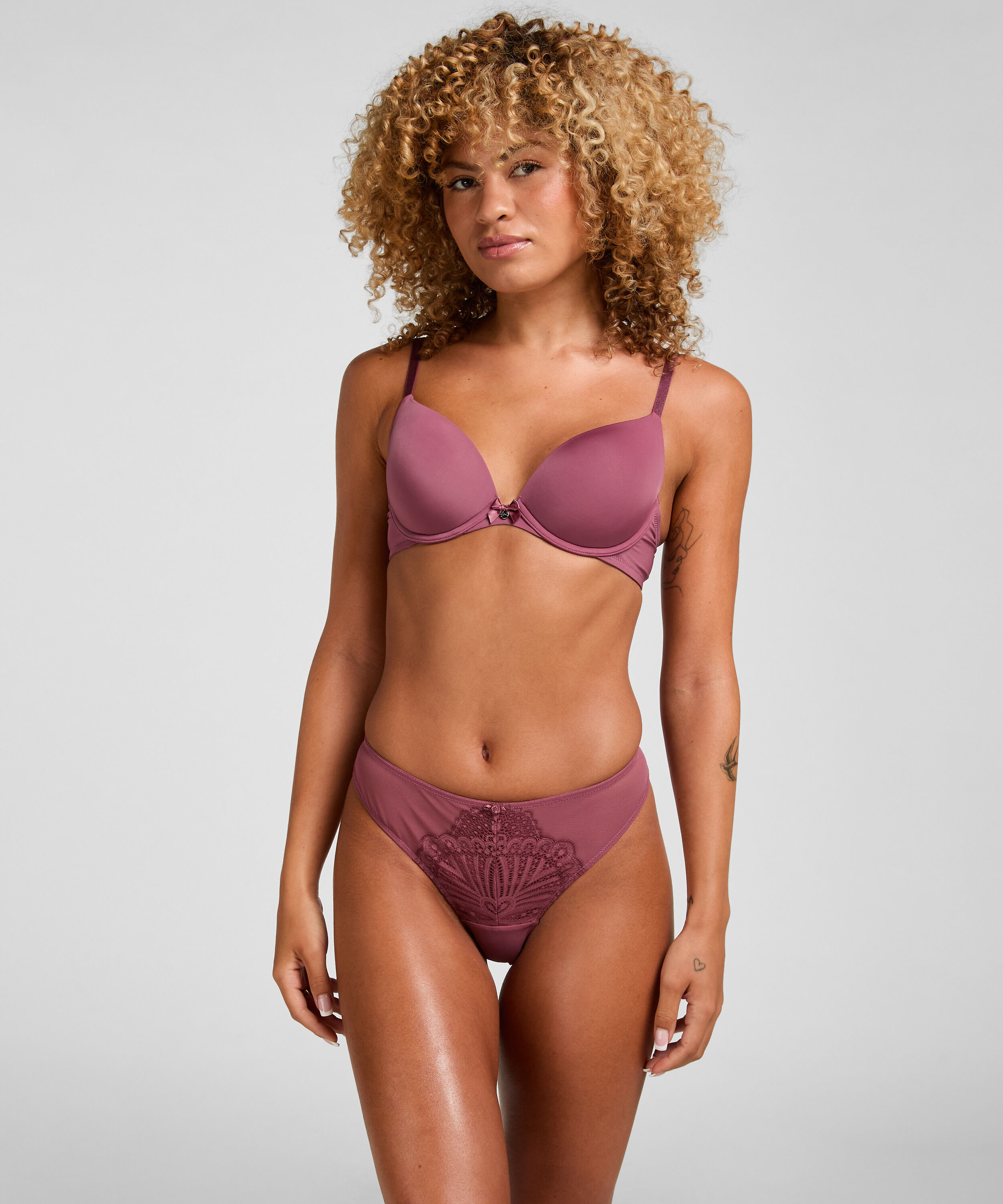 Brazilian Selena, Rosa Brazilian Selena, Rosa