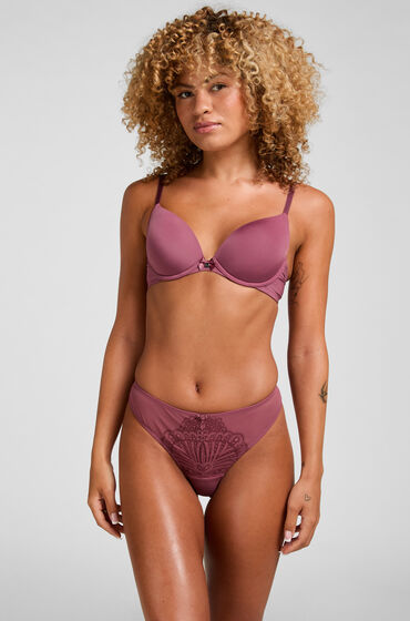 Brazilian Selena