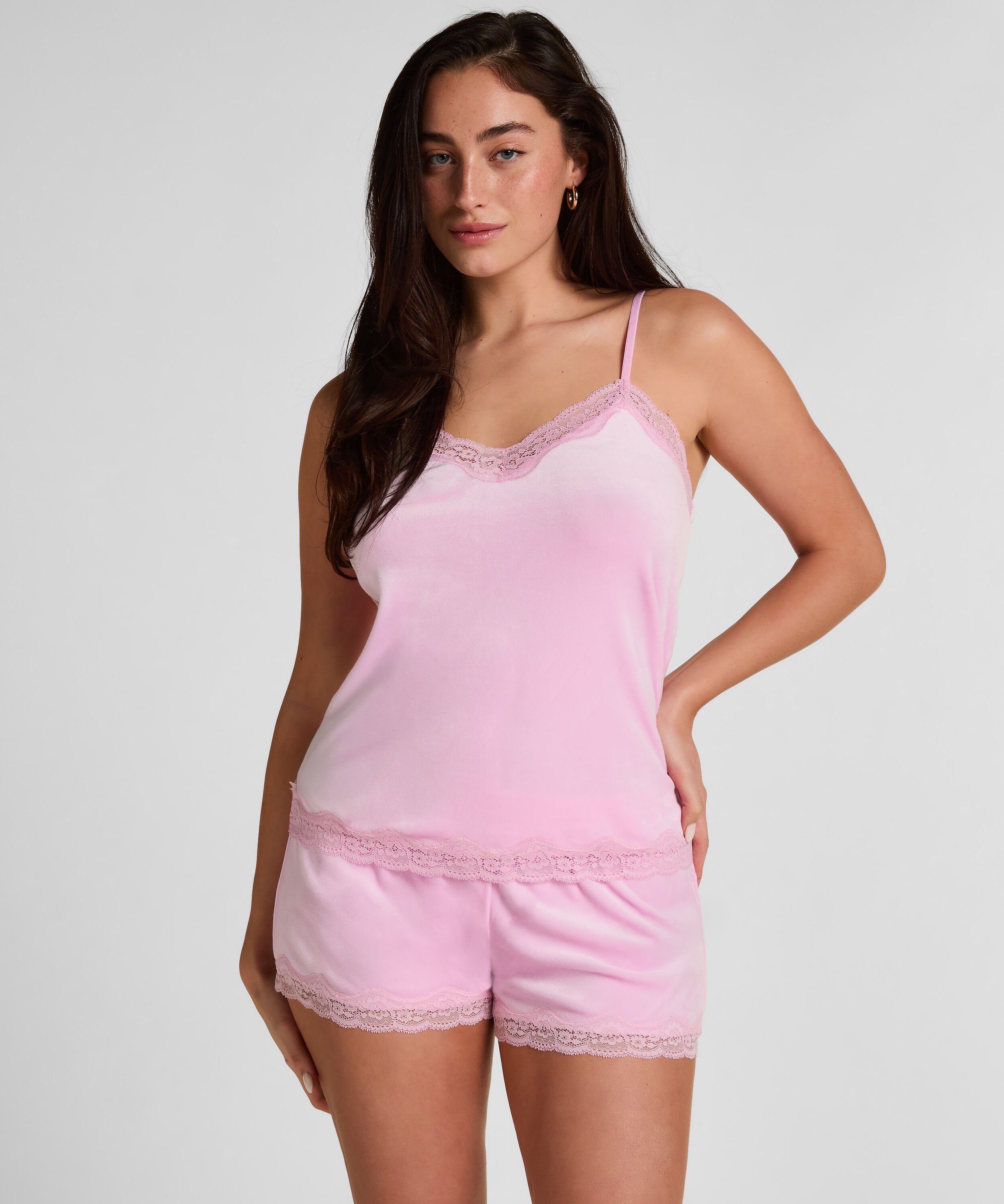 Velour- och spetsshort, Rosa