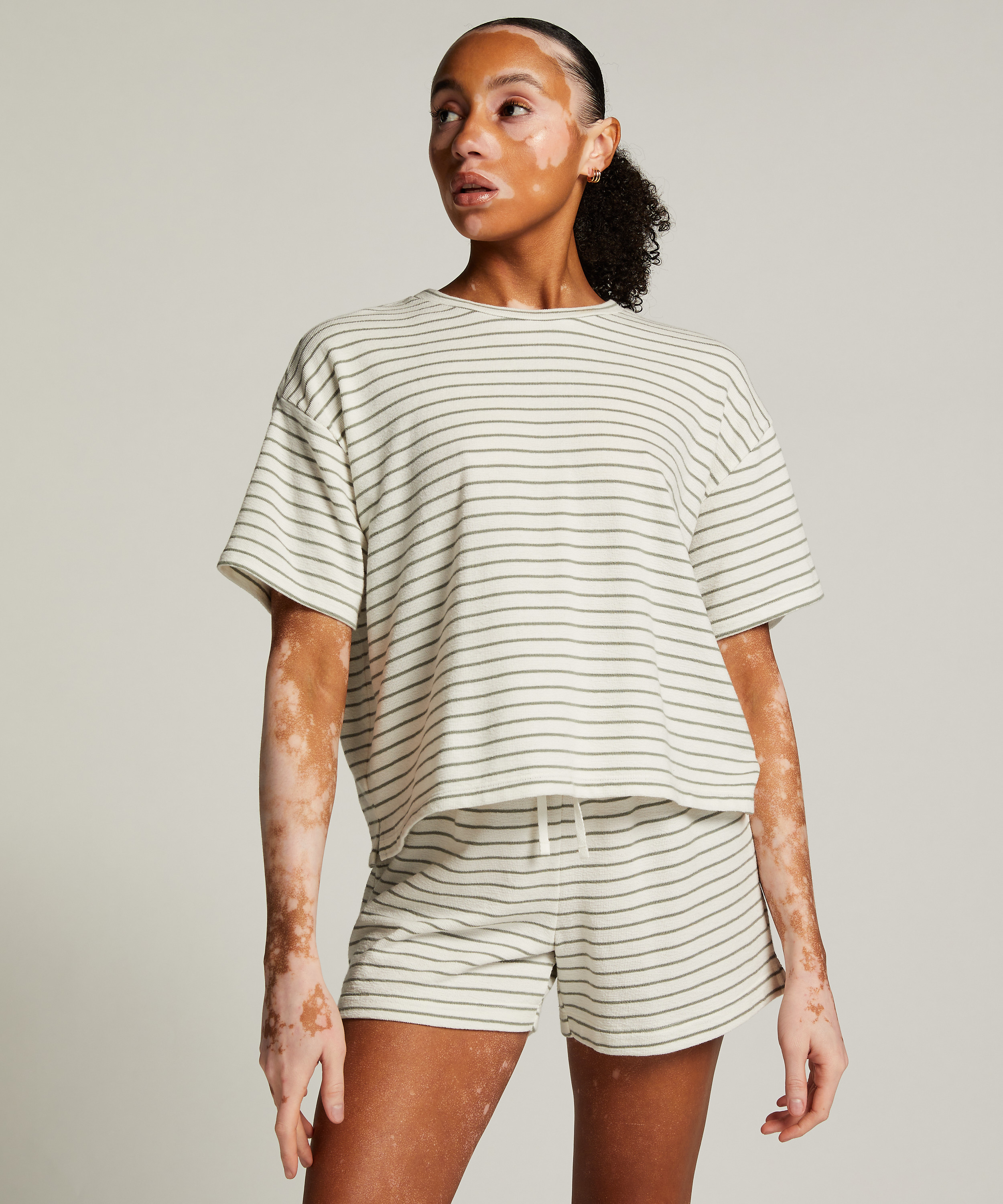 Pyjamastopp, Vit, main