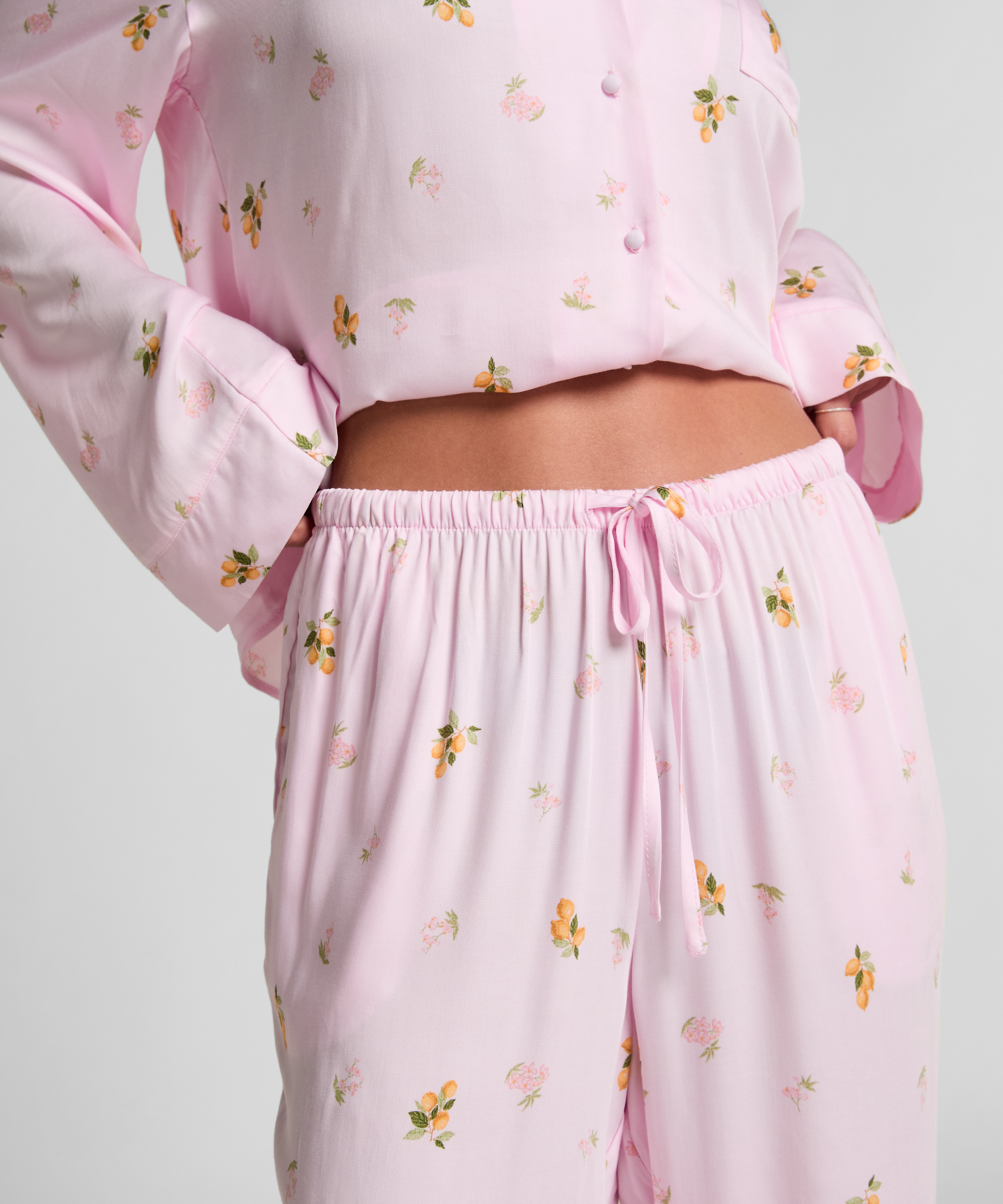 Satin-byxor, Rosa, main